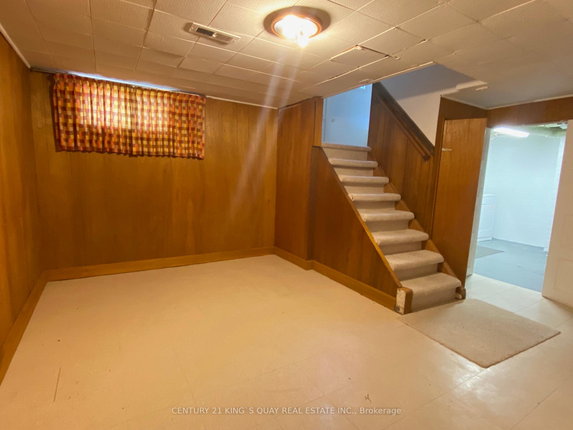 60 Northwood Dr, Toronto, ON M2M2K1 | 3 Bedroom 2 Bathroom Detached House | Image 2