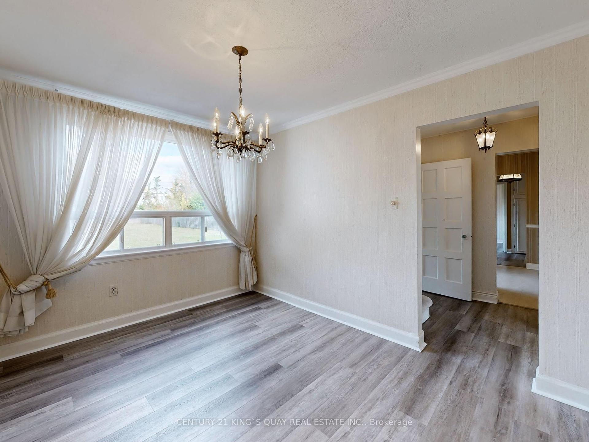 60 Northwood Dr, Toronto, ON M2M2K1 | 3 Bedroom 2 Bathroom Detached House | Image 9