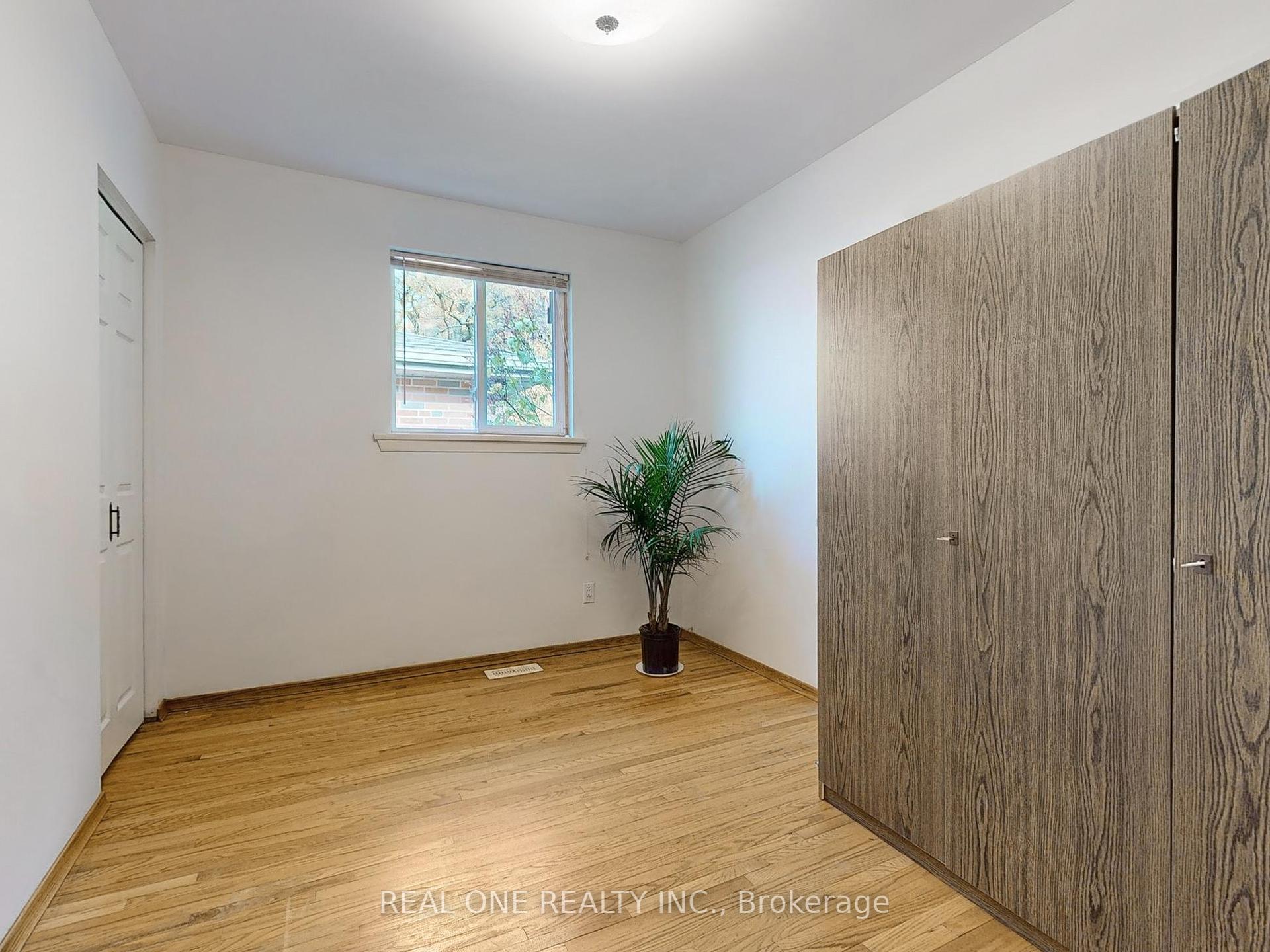 9 Lescon Rd, Toronto, ON M2J2G7 | 3 Bedroom 3 Bathroom Detached House | Image 12