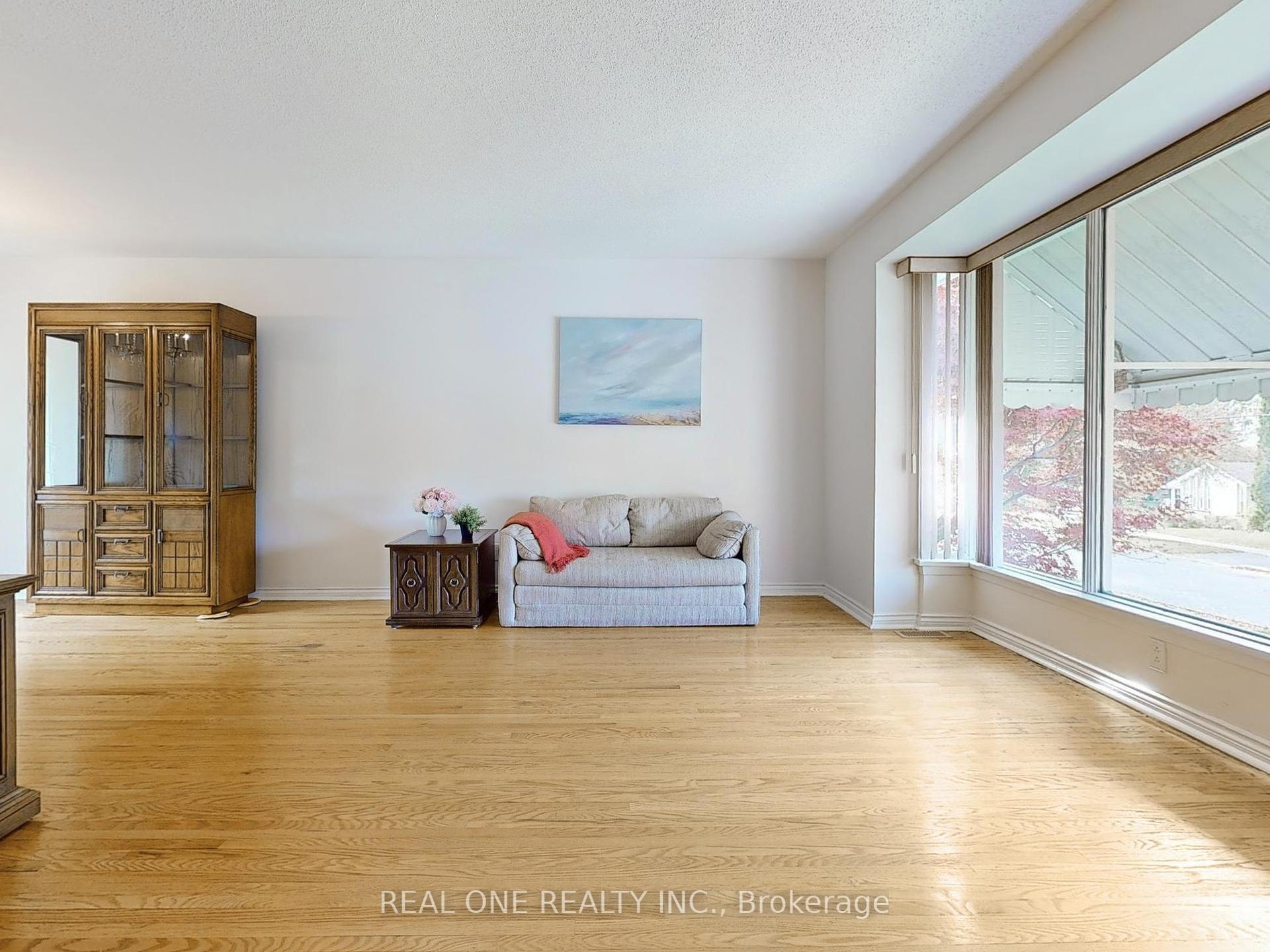 9 Lescon Rd, Toronto, ON M2J2G7 | 3 Bedroom 3 Bathroom Detached House | Image 3