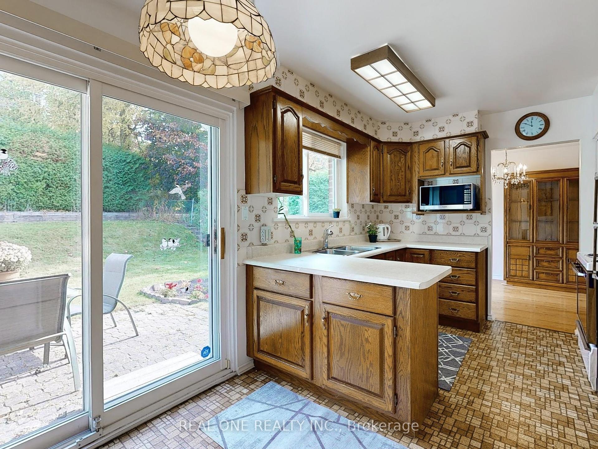 9 Lescon Rd, Toronto, ON M2J2G7 | 3 Bedroom 3 Bathroom Detached House | Image 8