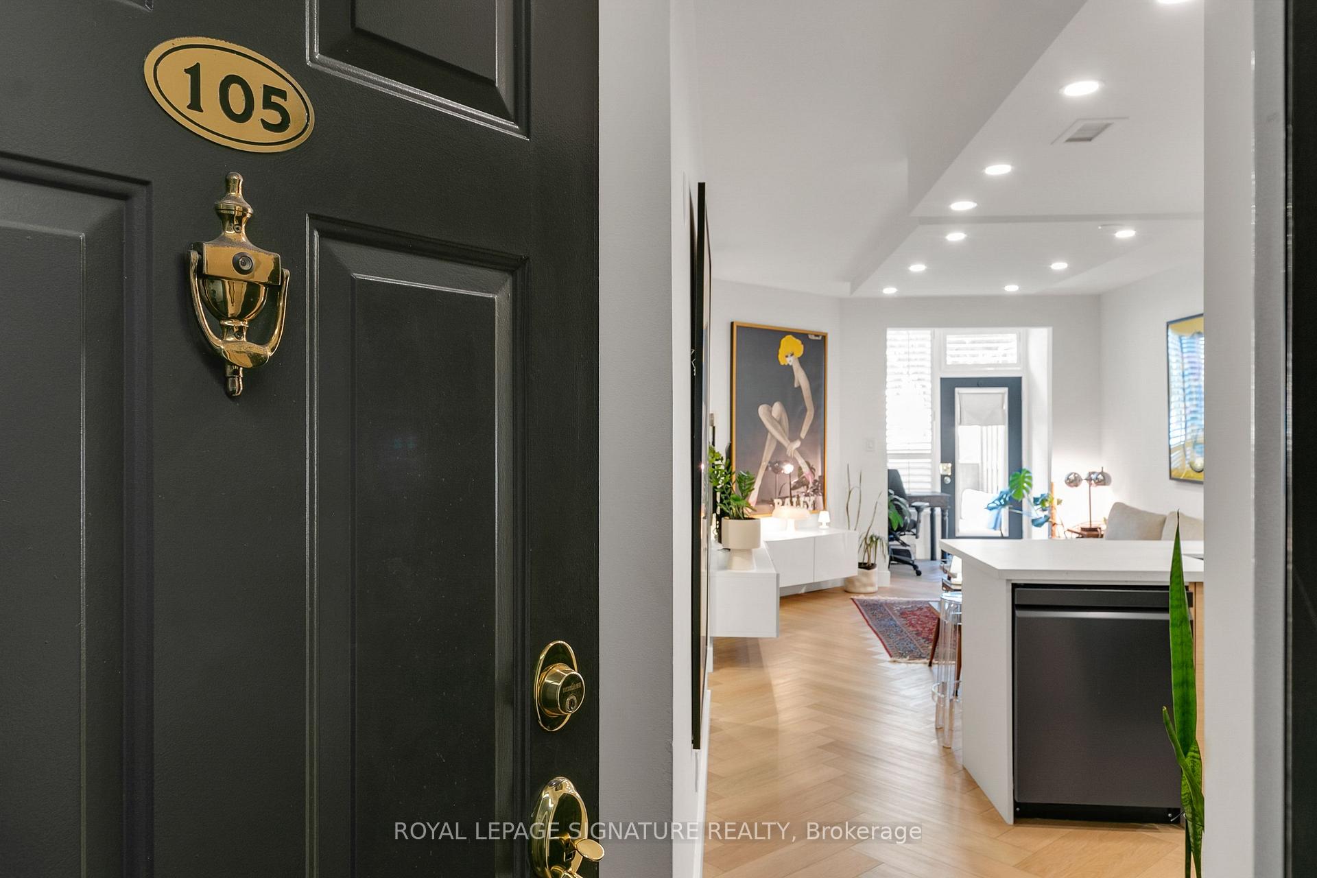 #105 - 65 Scadding Ave, Toronto, ON M5A4L1 | 1 Bedroom 1 Bathroom Condo Apt | Image 1