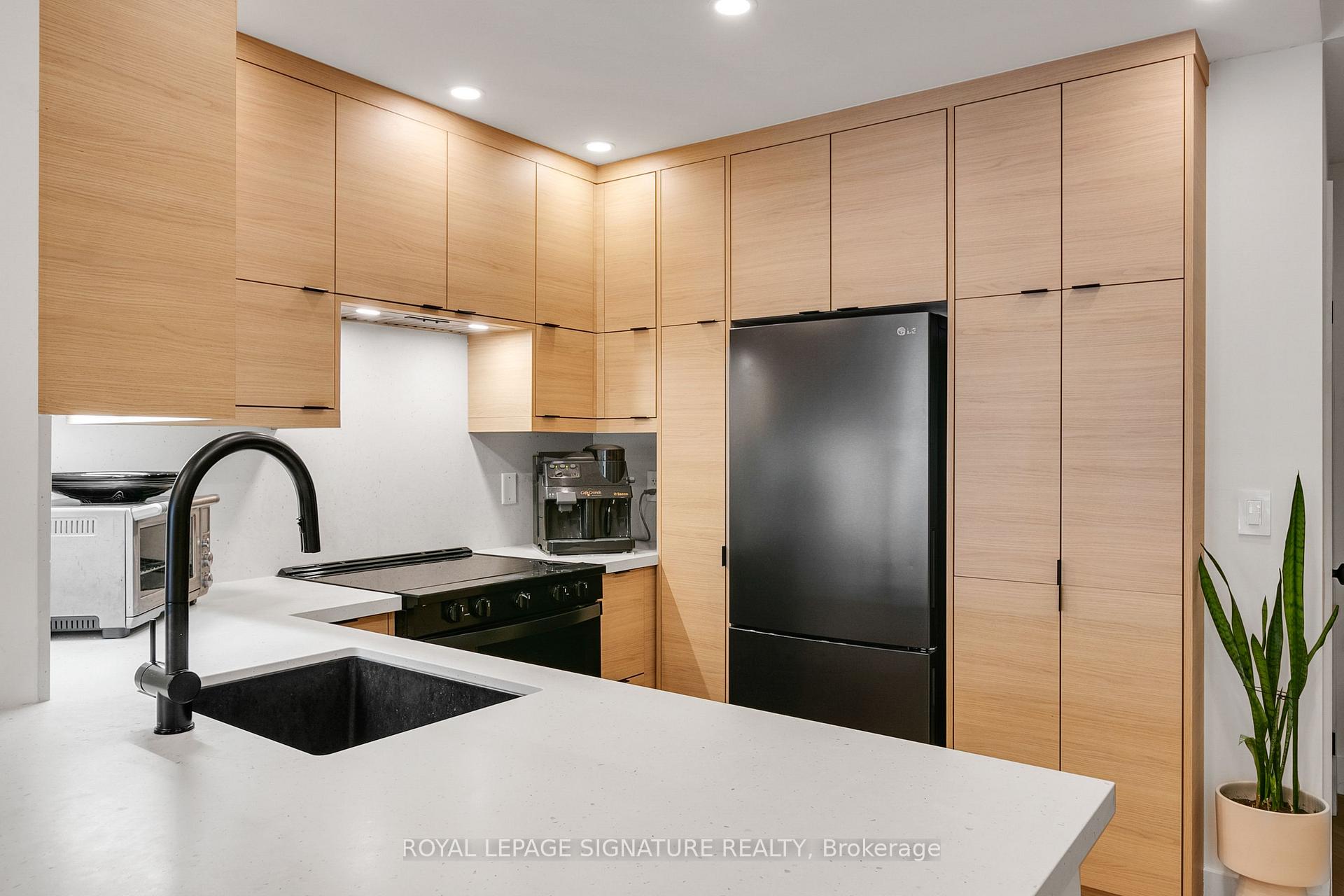 #105 - 65 Scadding Ave, Toronto, ON M5A4L1 | 1 Bedroom 1 Bathroom Condo Apt | Image 12