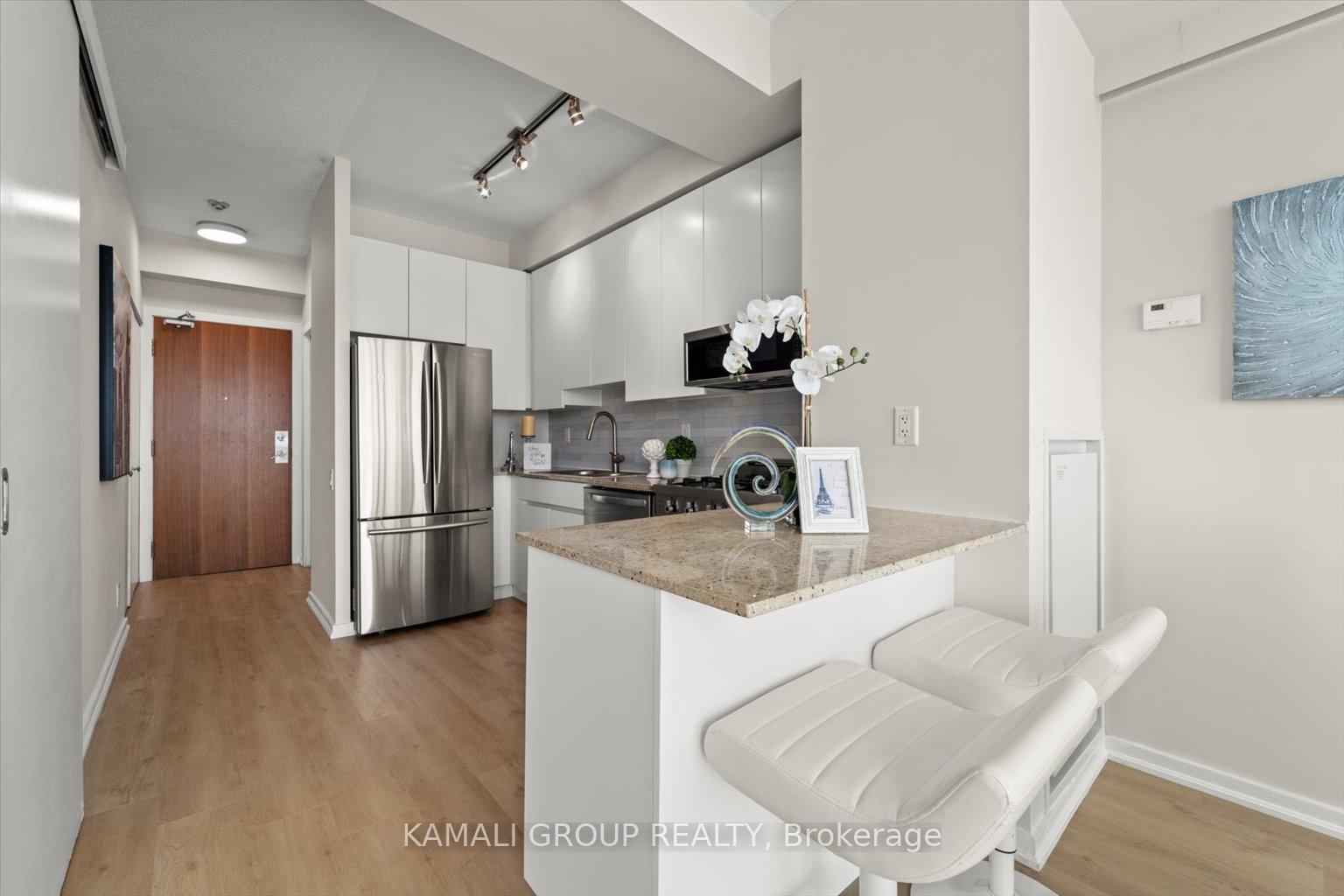 #1605 - 30 Canterbury Pl, Toronto, ON M2N0B9 | 2 Bedroom 2 Bathroom Condo Apt | Image 5