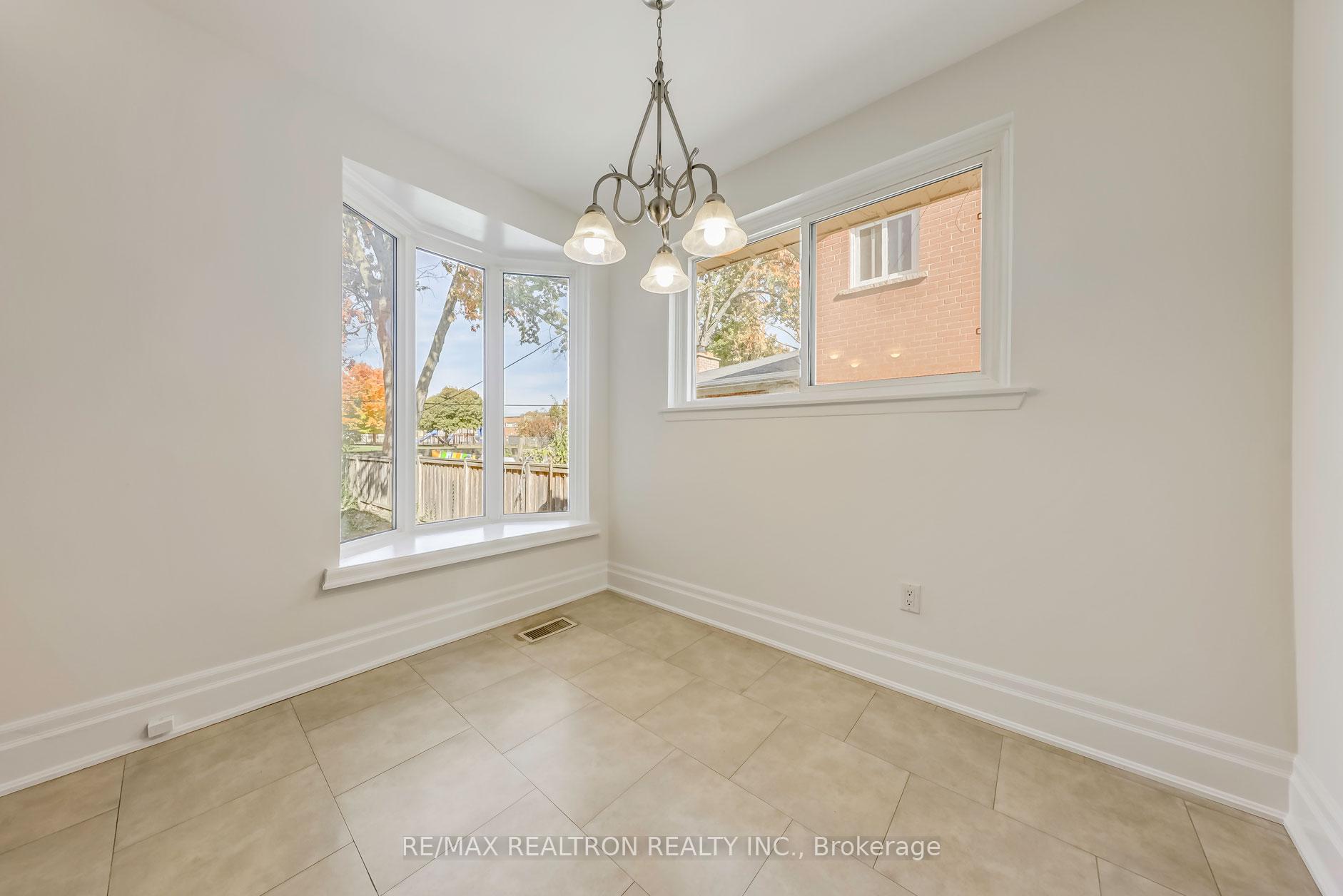 16 Wyvern Rd, Toronto, ON M2K2K4 | 4 Bedroom 3 Bathroom Detached House | Image 11