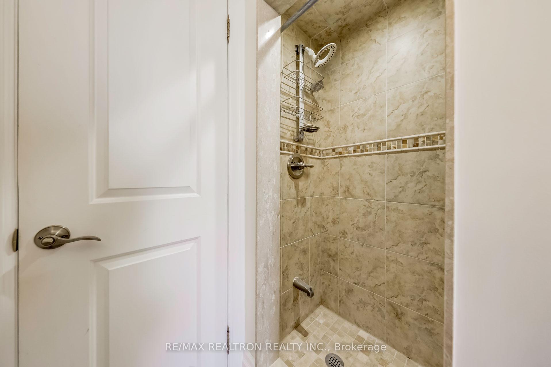 16 Wyvern Rd, Toronto, ON M2K2K4 | 4 Bedroom 3 Bathroom Detached House | Image 23