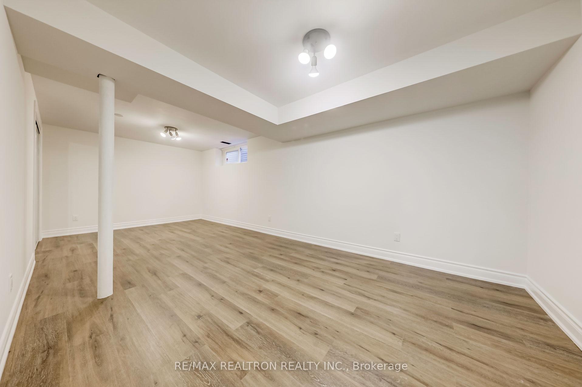 16 Wyvern Rd, Toronto, ON M2K2K4 | 4 Bedroom 3 Bathroom Detached House | Image 32