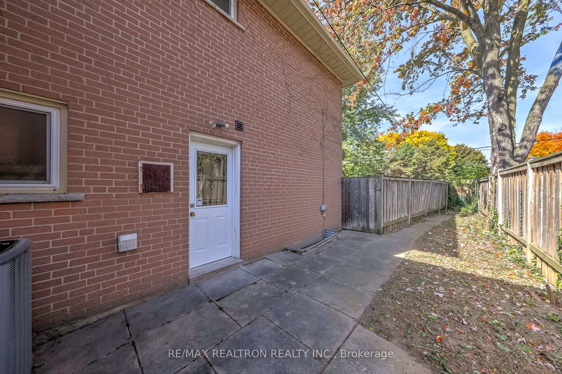 16 Wyvern Rd, Toronto, ON M2K2K4 | 4 Bedroom 3 Bathroom Detached House | Image 34