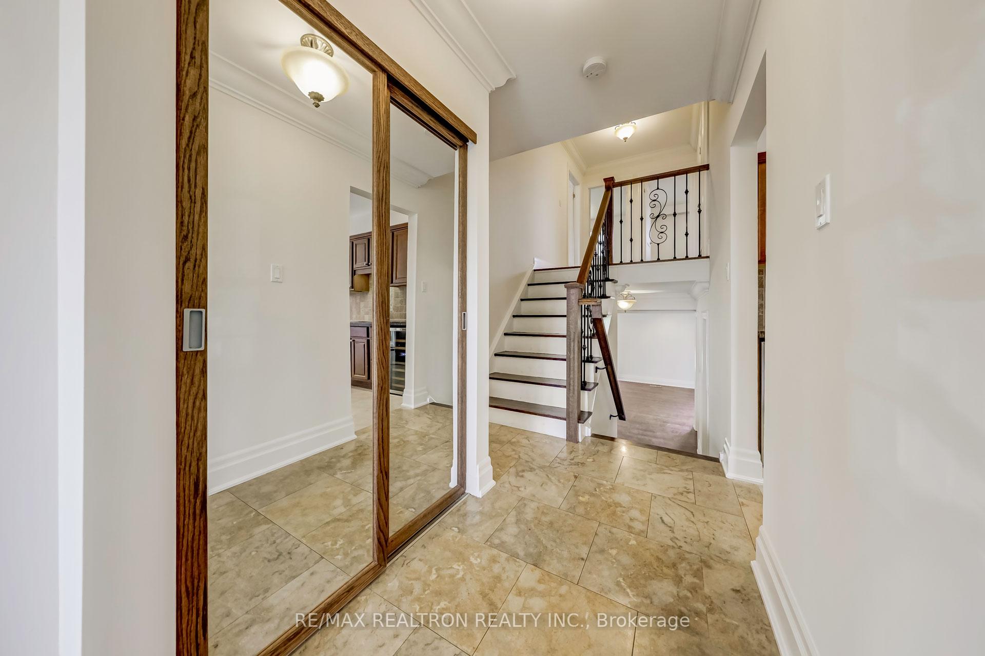 16 Wyvern Rd, Toronto, ON M2K2K4 | 4 Bedroom 3 Bathroom Detached House | Image 9