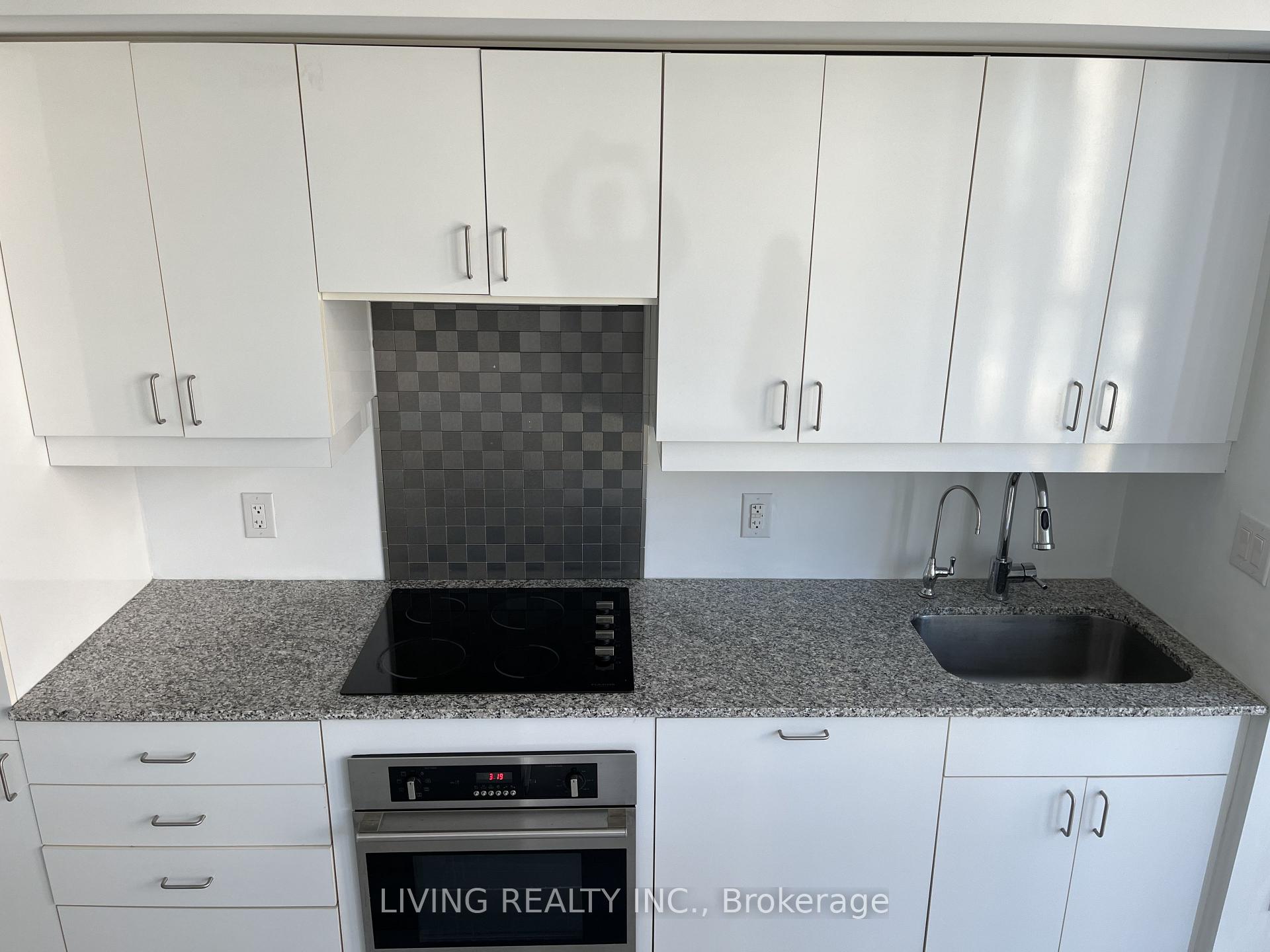 #2209 - 426 University Ave, Toronto, ON M5G1S9 | 1 Bedroom 1 Bathroom Condo Apt | Image 10