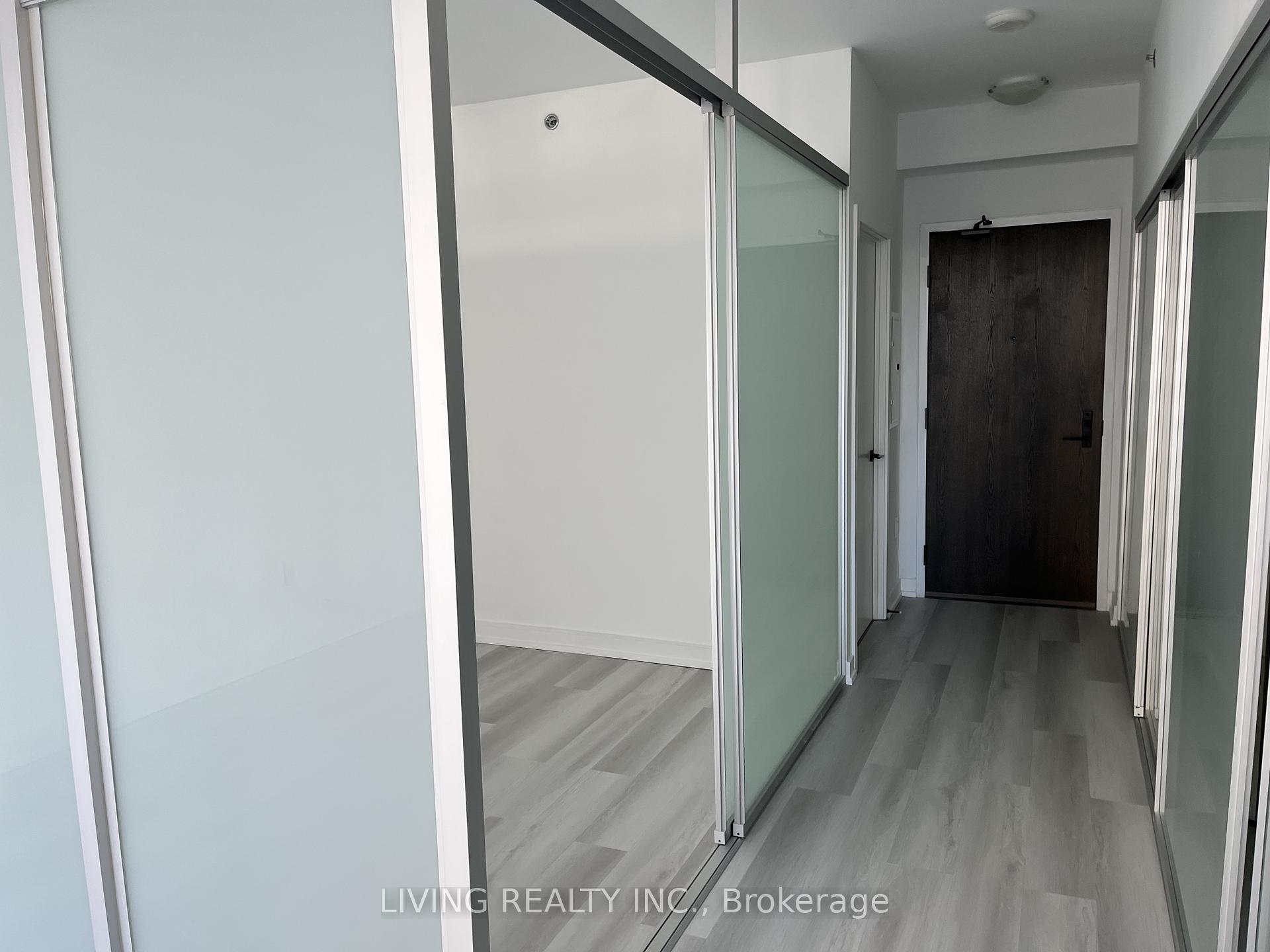 #2209 - 426 University Ave, Toronto, ON M5G1S9 | 1 Bedroom 1 Bathroom Condo Apt | Image 6