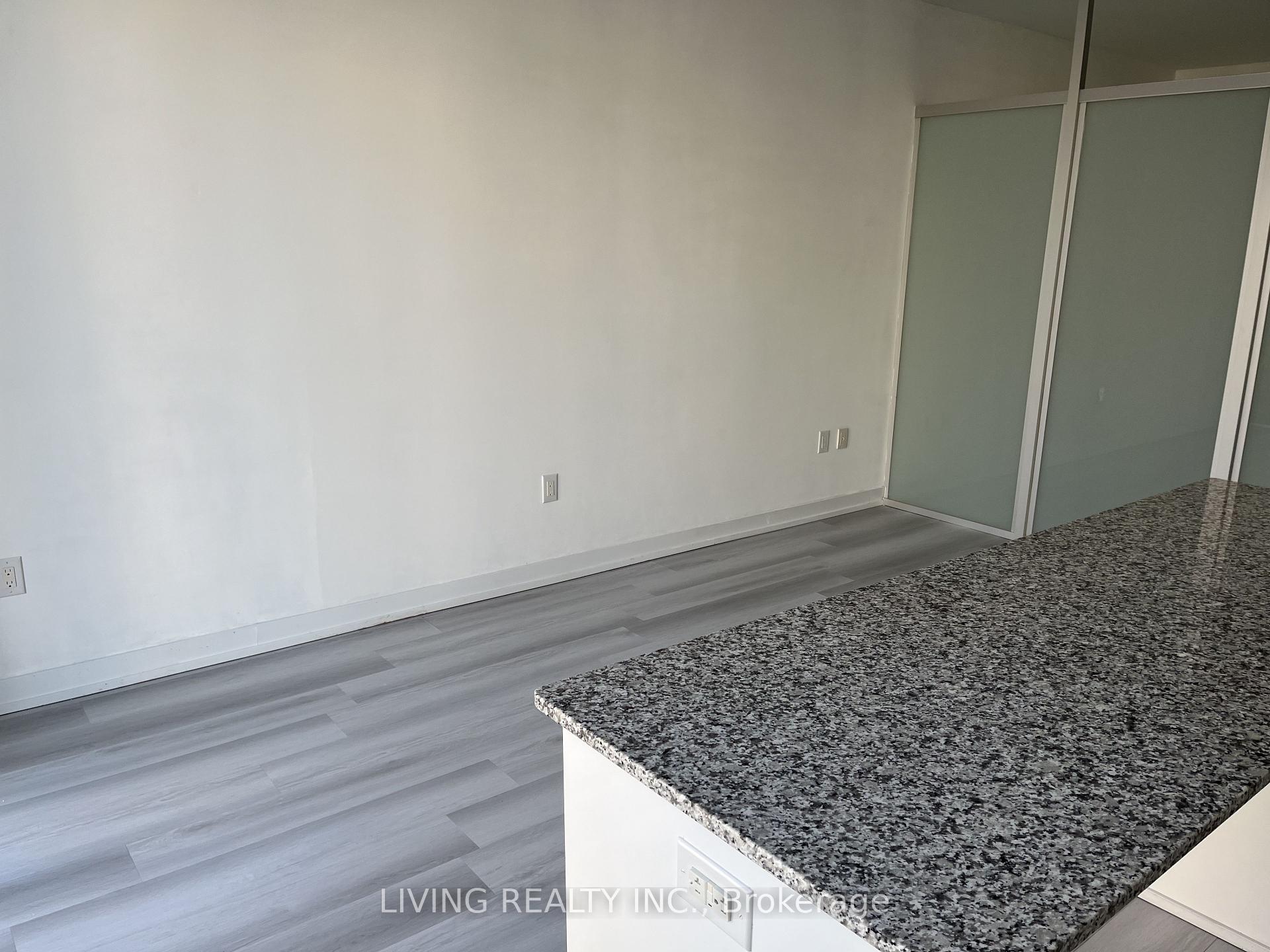 #2209 - 426 University Ave, Toronto, ON M5G1S9 | 1 Bedroom 1 Bathroom Condo Apt | Image 9