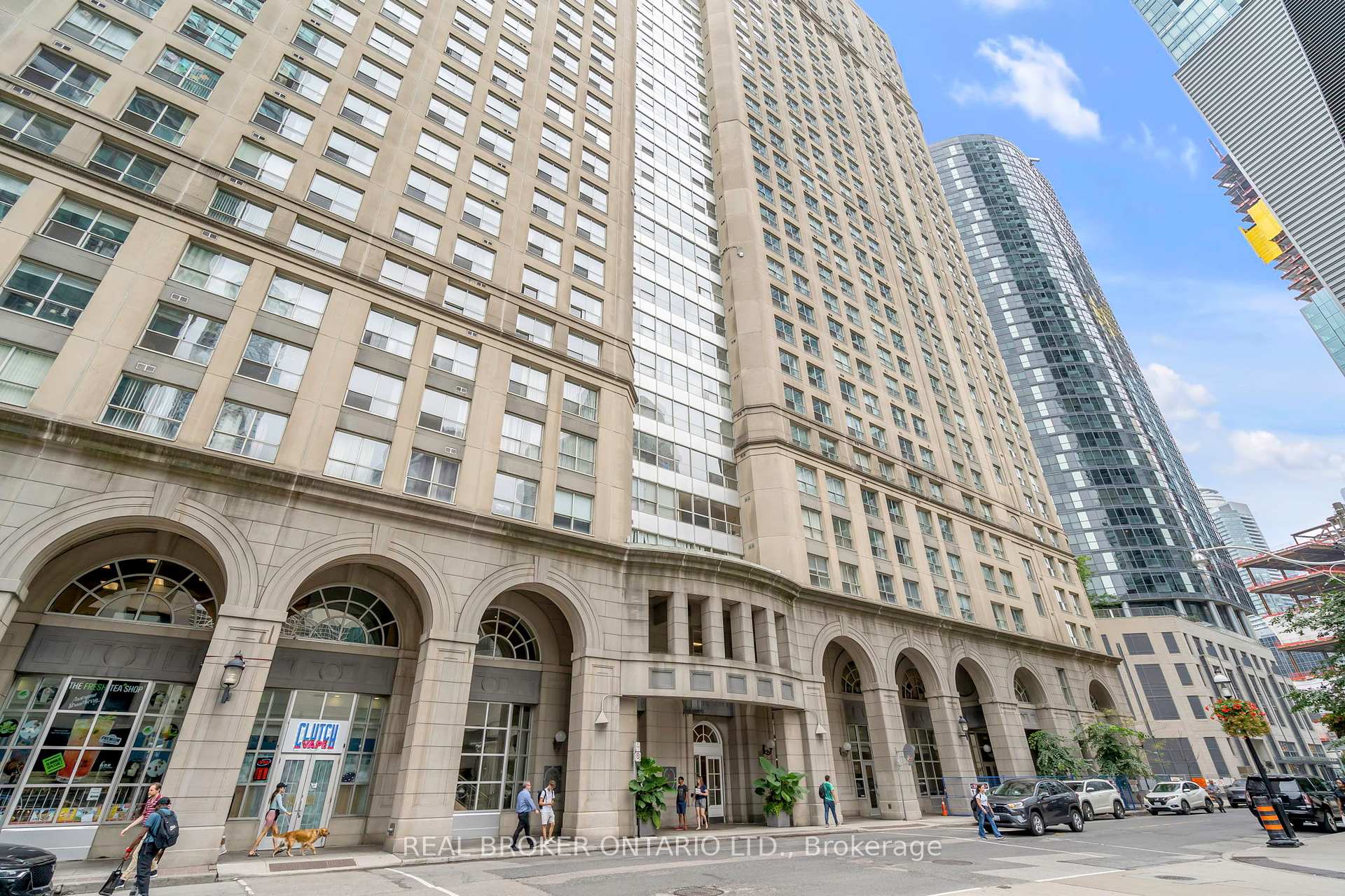 #2113 - 25 The Esplanade, Toronto, ON M5E1W5 | 1 Bedroom 2 Bathroom Condo Apt | Image 2