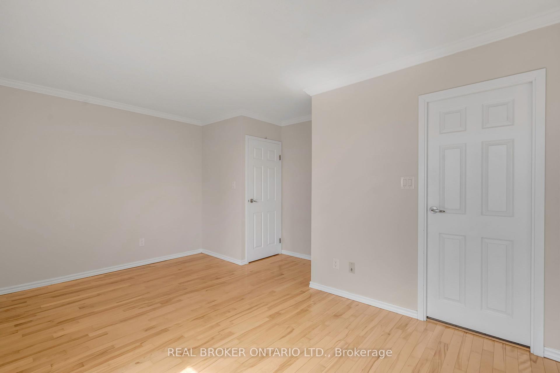 #2113 - 25 The Esplanade, Toronto, ON M5E1W5 | 1 Bedroom 2 Bathroom Condo Apt | Image 21