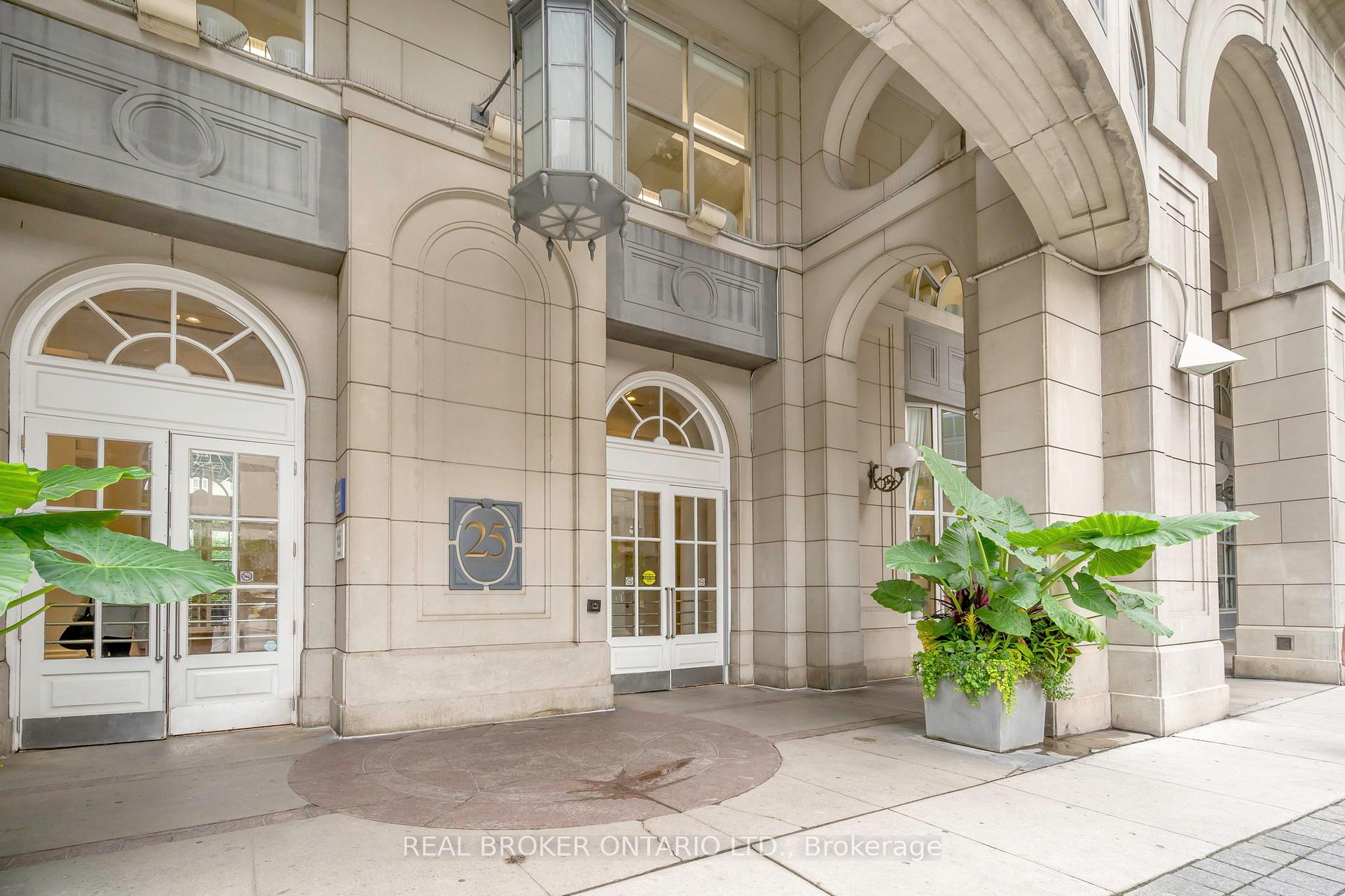 #2113 - 25 The Esplanade, Toronto, ON M5E1W5 | 1 Bedroom 2 Bathroom Condo Apt | Image 3