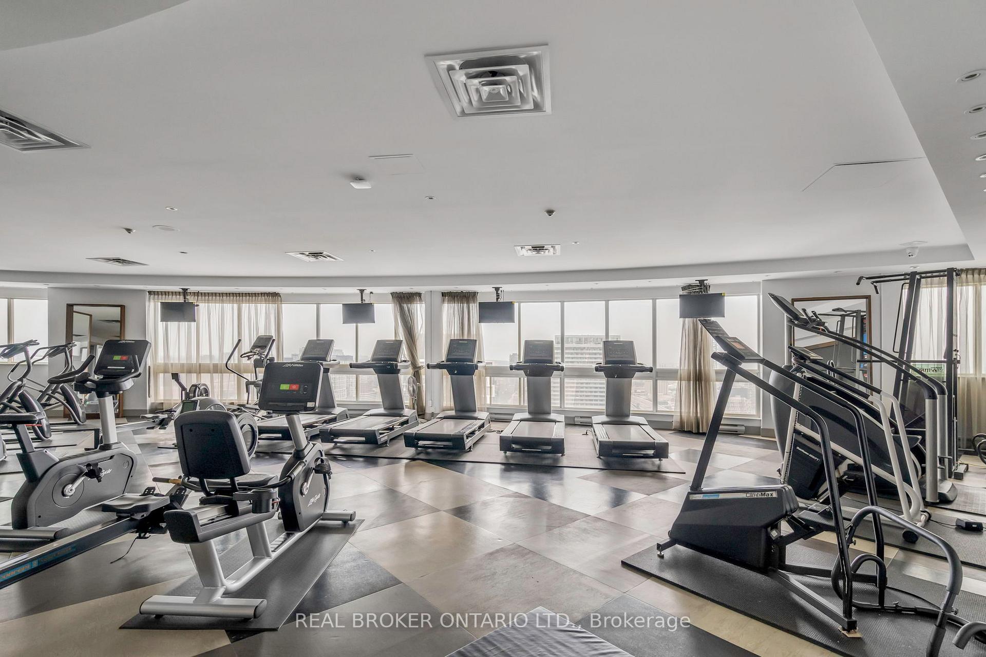 #2113 - 25 The Esplanade, Toronto, ON M5E1W5 | 1 Bedroom 2 Bathroom Condo Apt | Image 34