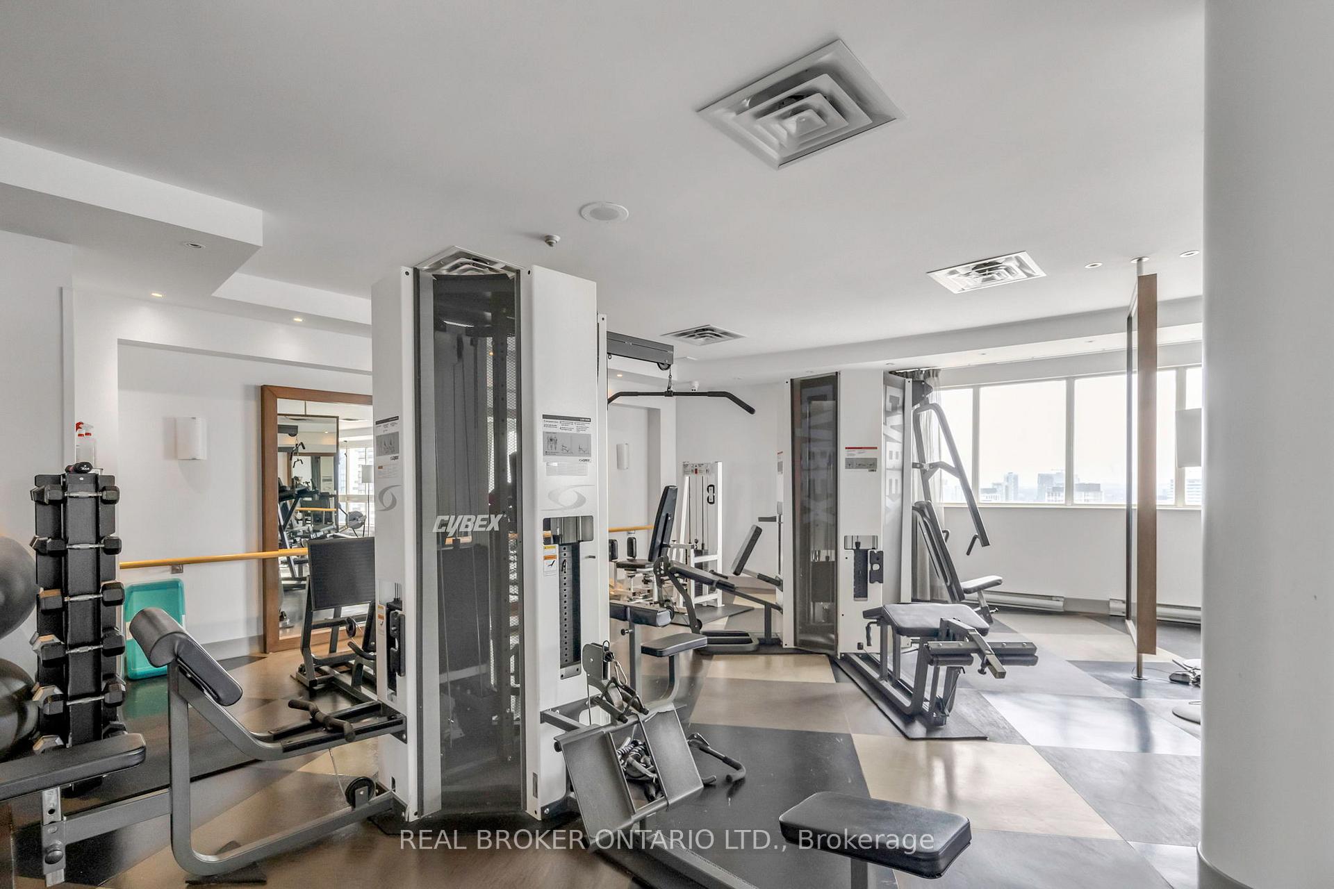 #2113 - 25 The Esplanade, Toronto, ON M5E1W5 | 1 Bedroom 2 Bathroom Condo Apt | Image 35