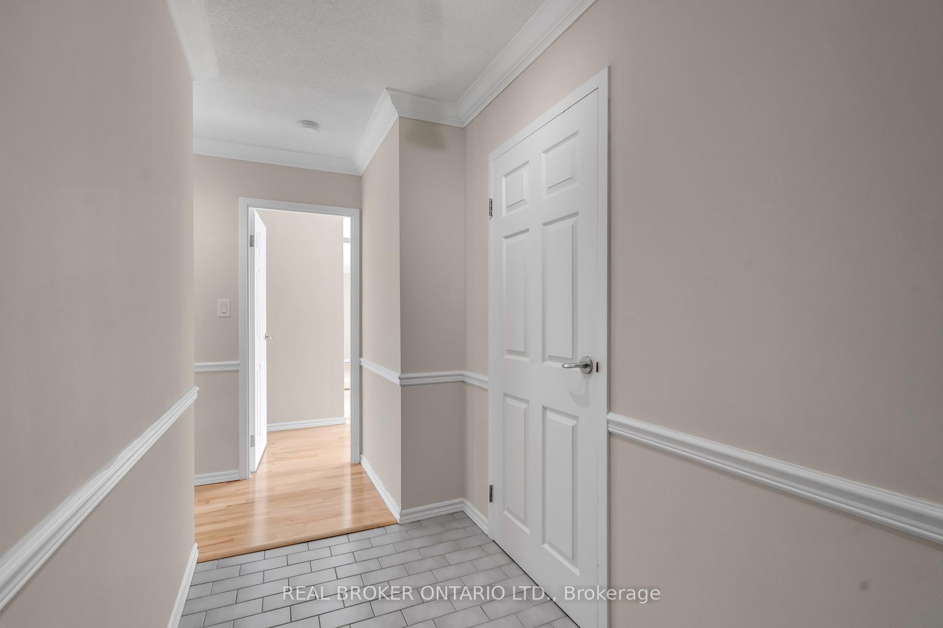 #2113 - 25 The Esplanade, Toronto, ON M5E1W5 | 1 Bedroom 2 Bathroom Condo Apt | Image 5