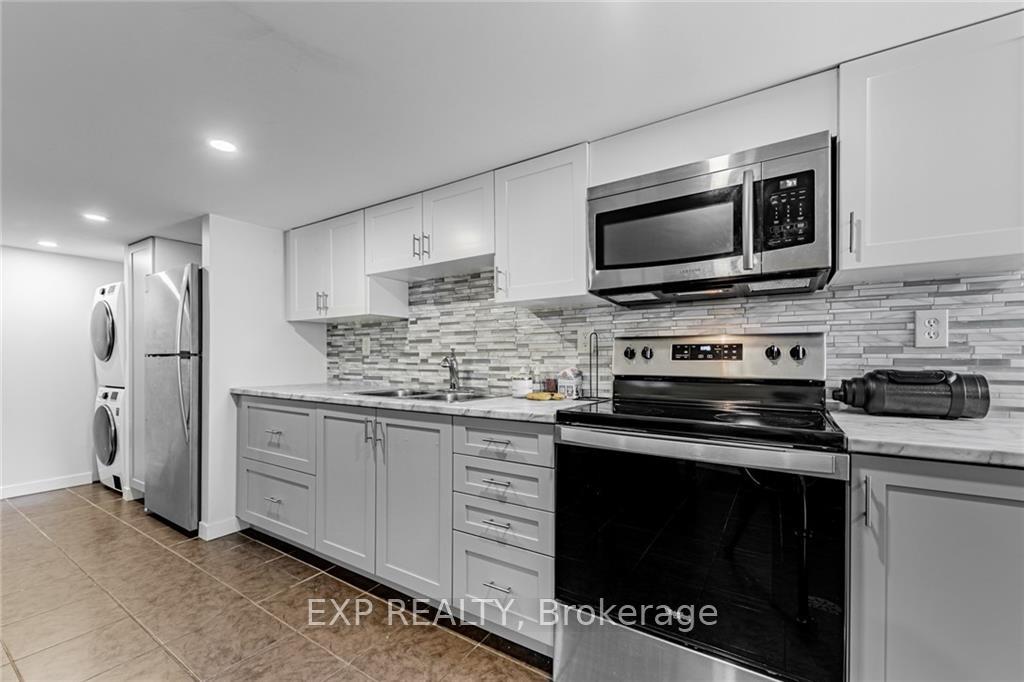 198 LAUDER Ave, Toronto, ON M6E3H4 | 4 Bedroom 4 Bathroom Detached House | Image 21