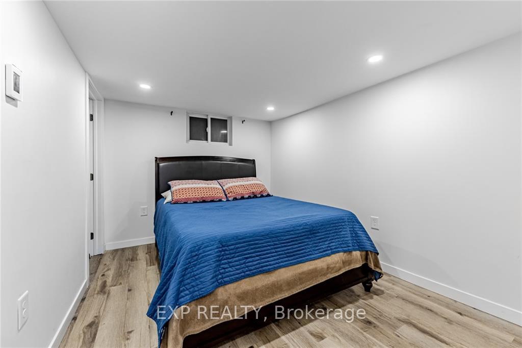 198 LAUDER Ave, Toronto, ON M6E3H4 | 4 Bedroom 4 Bathroom Detached House | Image 25