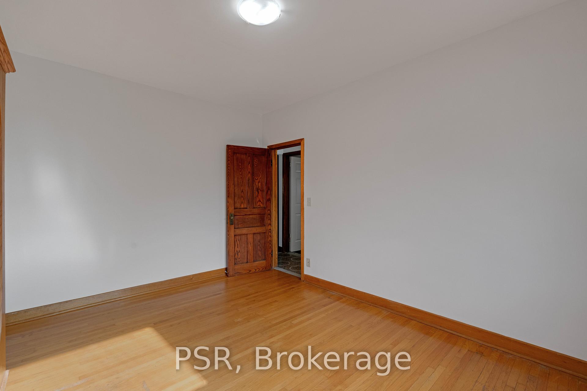 7 Earnscliffe Rd N, Toronto, ON M6E1J4 | 4 Bedroom 3 Bathroom Detached House | Image 7