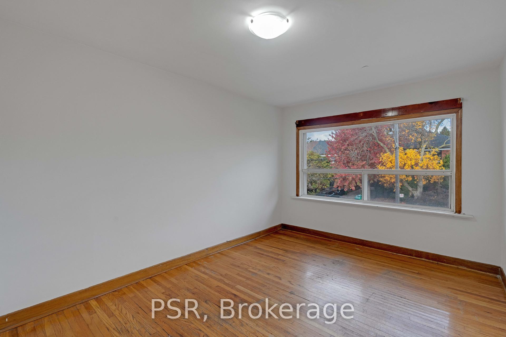 7 Earnscliffe Rd N, Toronto, ON M6E1J4 | 4 Bedroom 3 Bathroom Detached House | Image 9