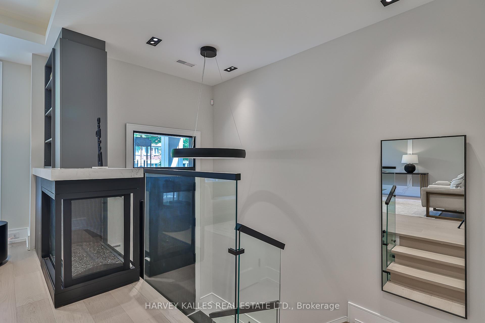 105 Donlea Dr, Toronto, ON M4G2M6 | 4 Bedroom 5 Bathroom Detached House | Image 2