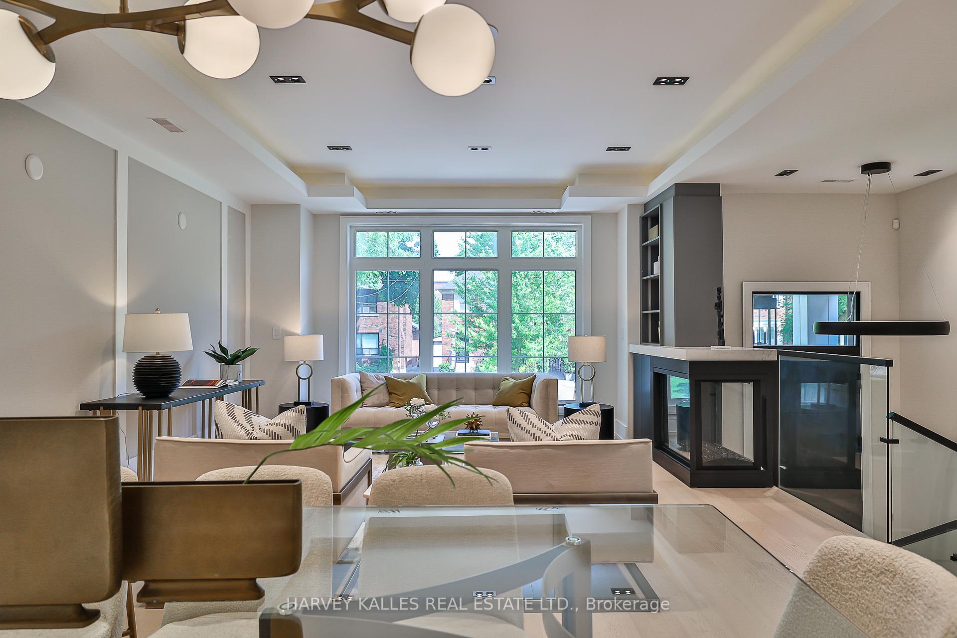 105 Donlea Dr, Toronto, ON M4G2M6 | 4 Bedroom 5 Bathroom Detached House | Image 4