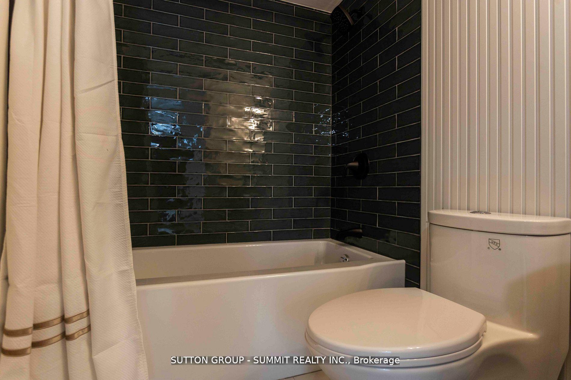 #421 - 12 Douro St, Toronto, ON M6K0A1 | 2 Bedroom 1 Bathroom Condo Townhouse | Image 21