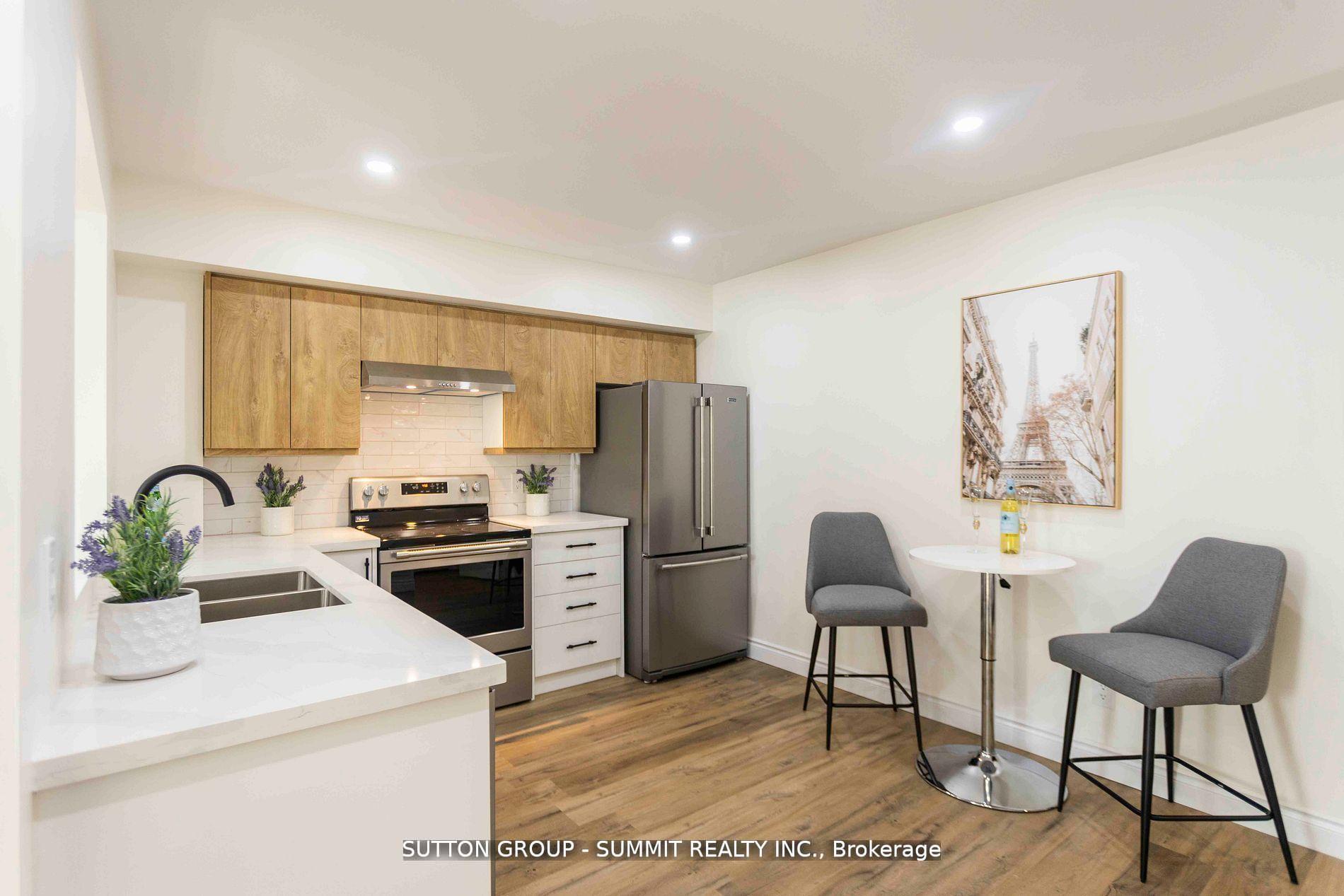 #421 - 12 Douro St, Toronto, ON M6K0A1 | 2 Bedroom 1 Bathroom Condo Townhouse | Image 9