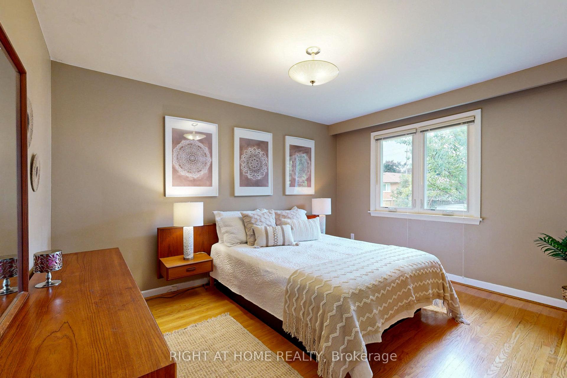 220 Homewood Ave, Toronto, ON M2M1K6 | 3 Bedroom 2 Bathroom Detached House | Image 16