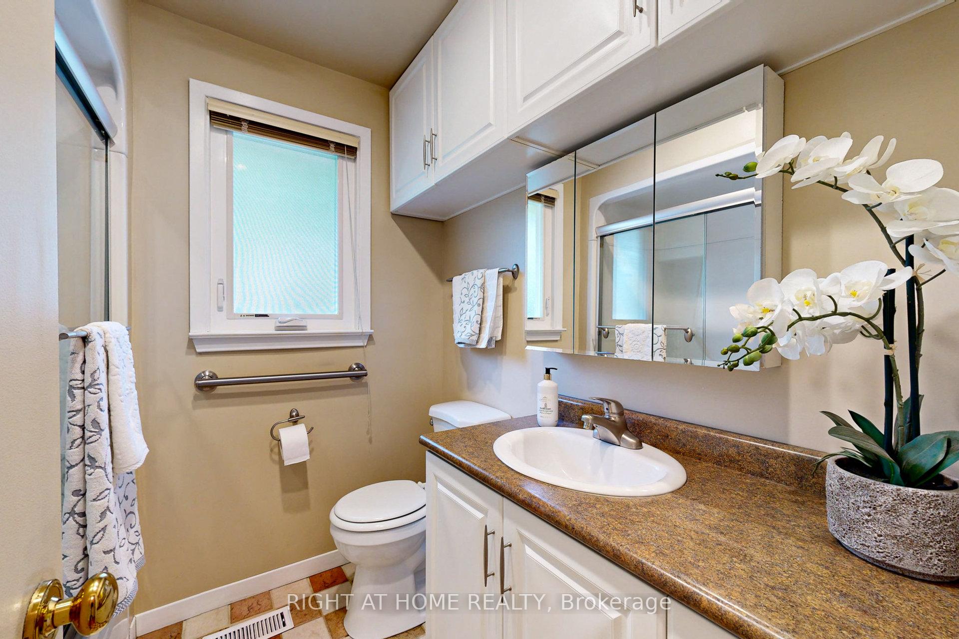 220 Homewood Ave, Toronto, ON M2M1K6 | 3 Bedroom 2 Bathroom Detached House | Image 22