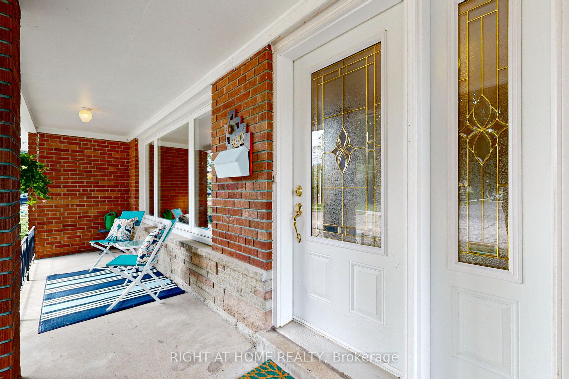 220 Homewood Ave, Toronto, ON M2M1K6 | 3 Bedroom 2 Bathroom Detached House | Image 3
