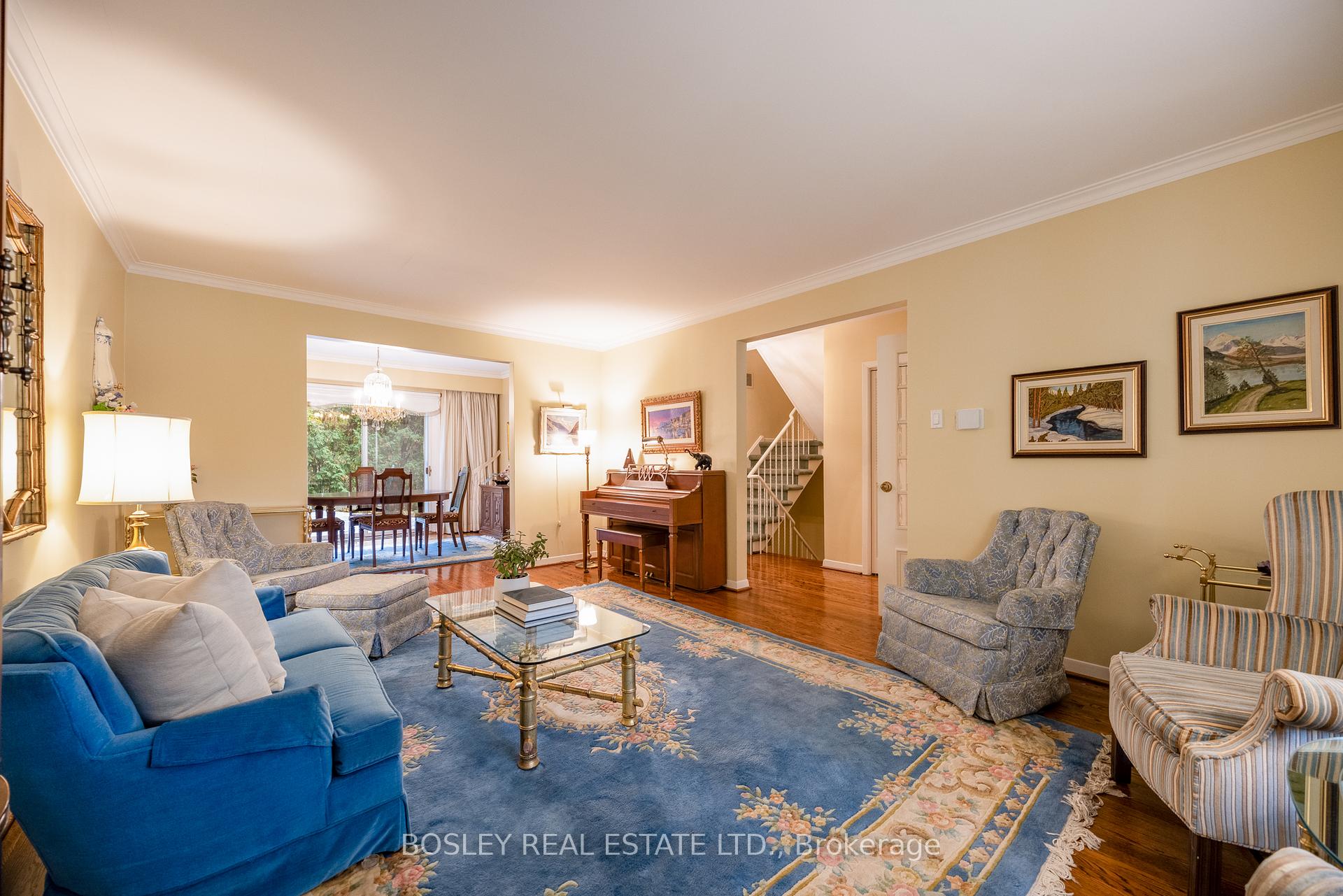 195 Upper Canada Dr, Toronto, ON M2P1T2 | 4 Bedroom 3 Bathroom Detached House | Image 10