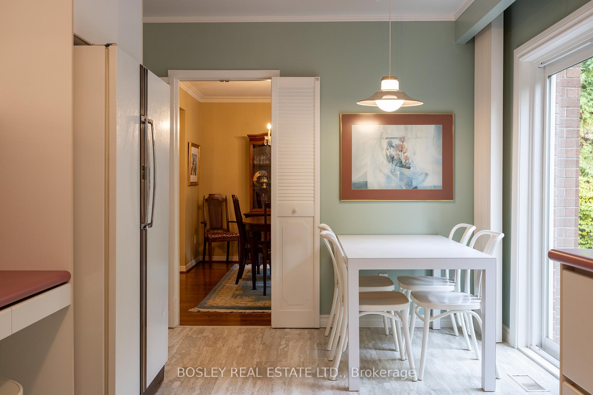 195 Upper Canada Dr, Toronto, ON M2P1T2 | 4 Bedroom 3 Bathroom Detached House | Image 19