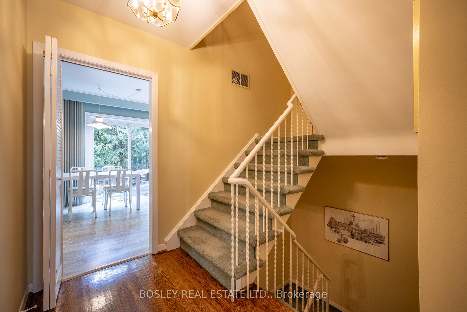 195 Upper Canada Dr, Toronto, ON M2P1T2 | 4 Bedroom 3 Bathroom Detached House | Image 22