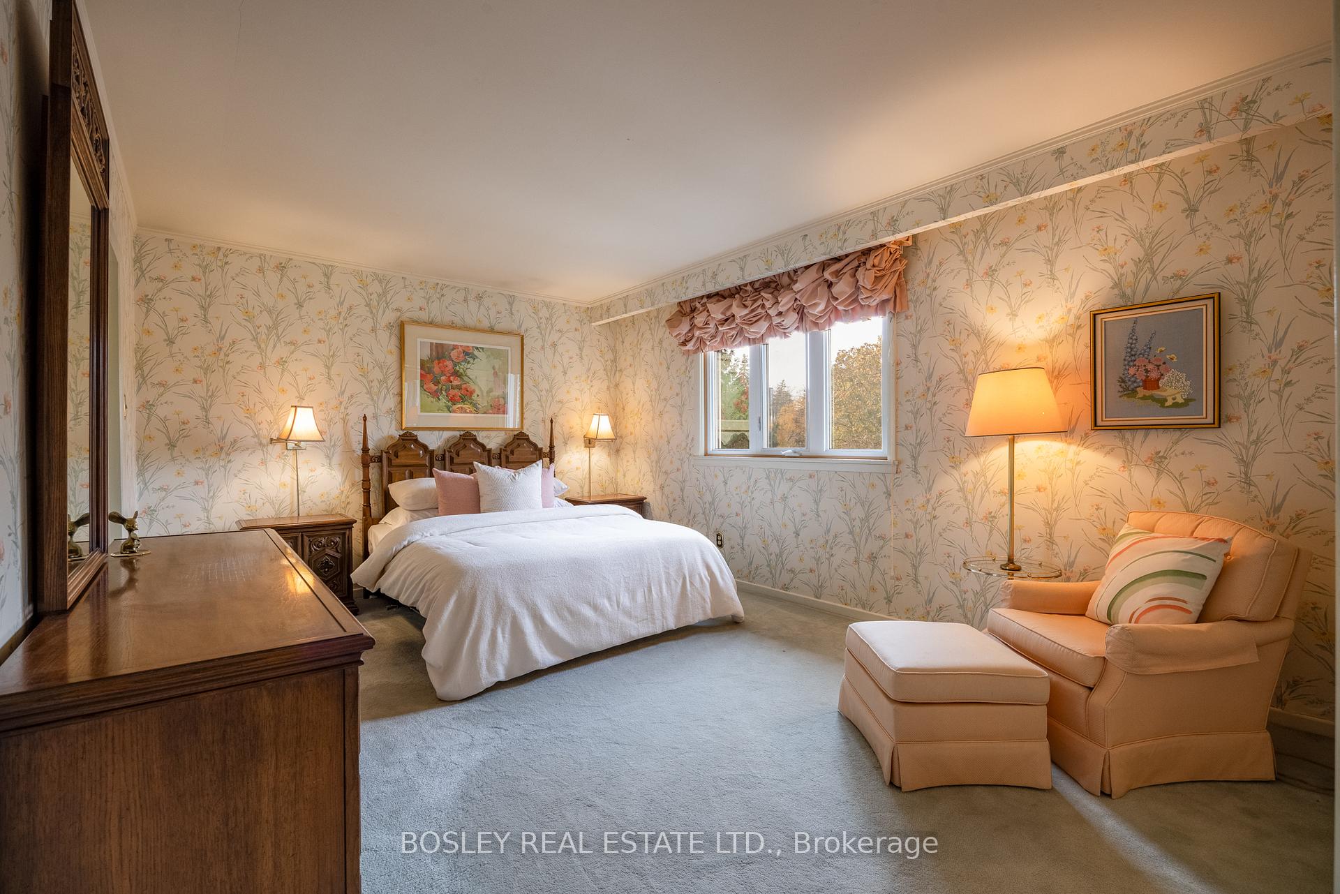 195 Upper Canada Dr, Toronto, ON M2P1T2 | 4 Bedroom 3 Bathroom Detached House | Image 26