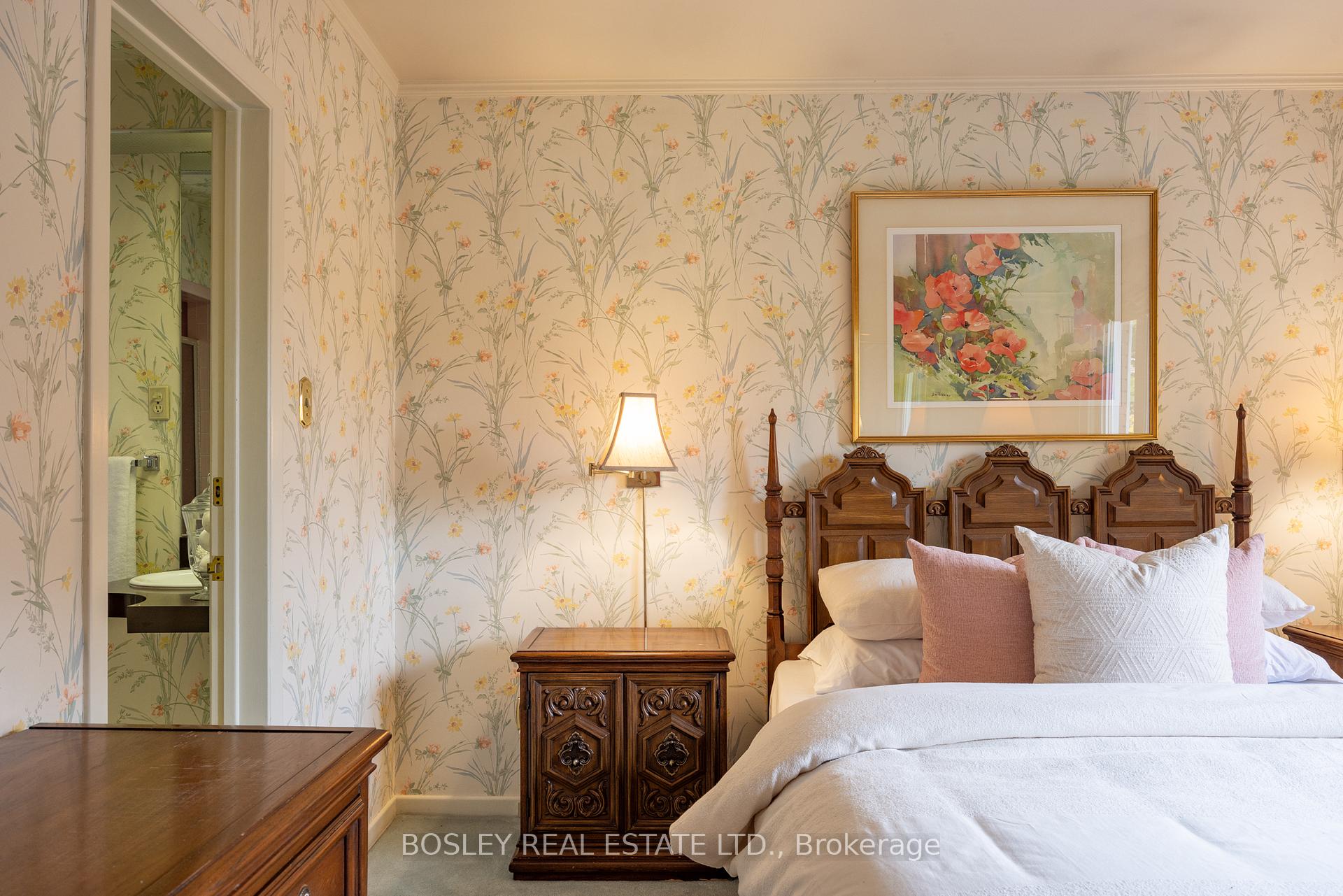 195 Upper Canada Dr, Toronto, ON M2P1T2 | 4 Bedroom 3 Bathroom Detached House | Image 29