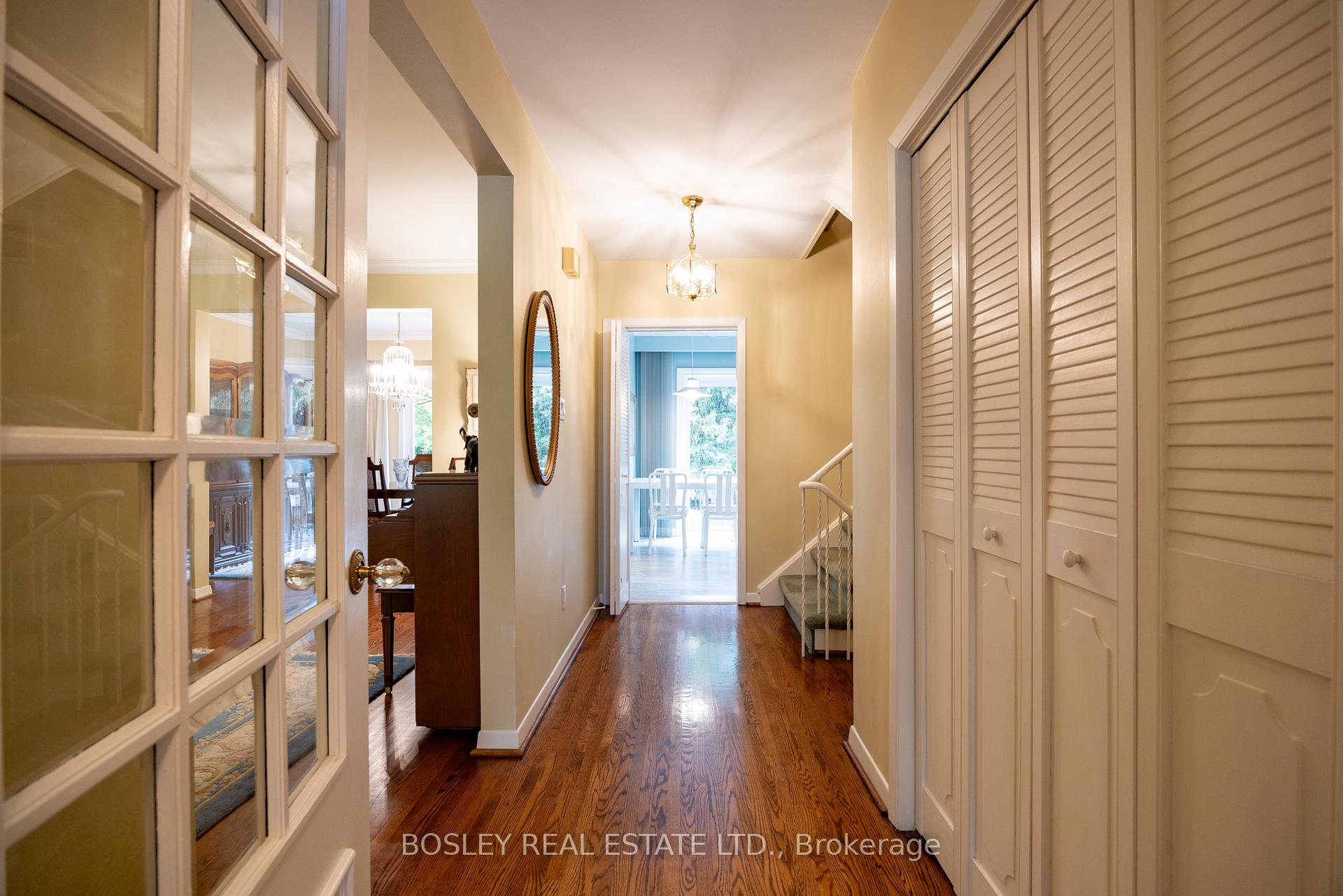 195 Upper Canada Dr, Toronto, ON M2P1T2 | 4 Bedroom 3 Bathroom Detached House | Image 5