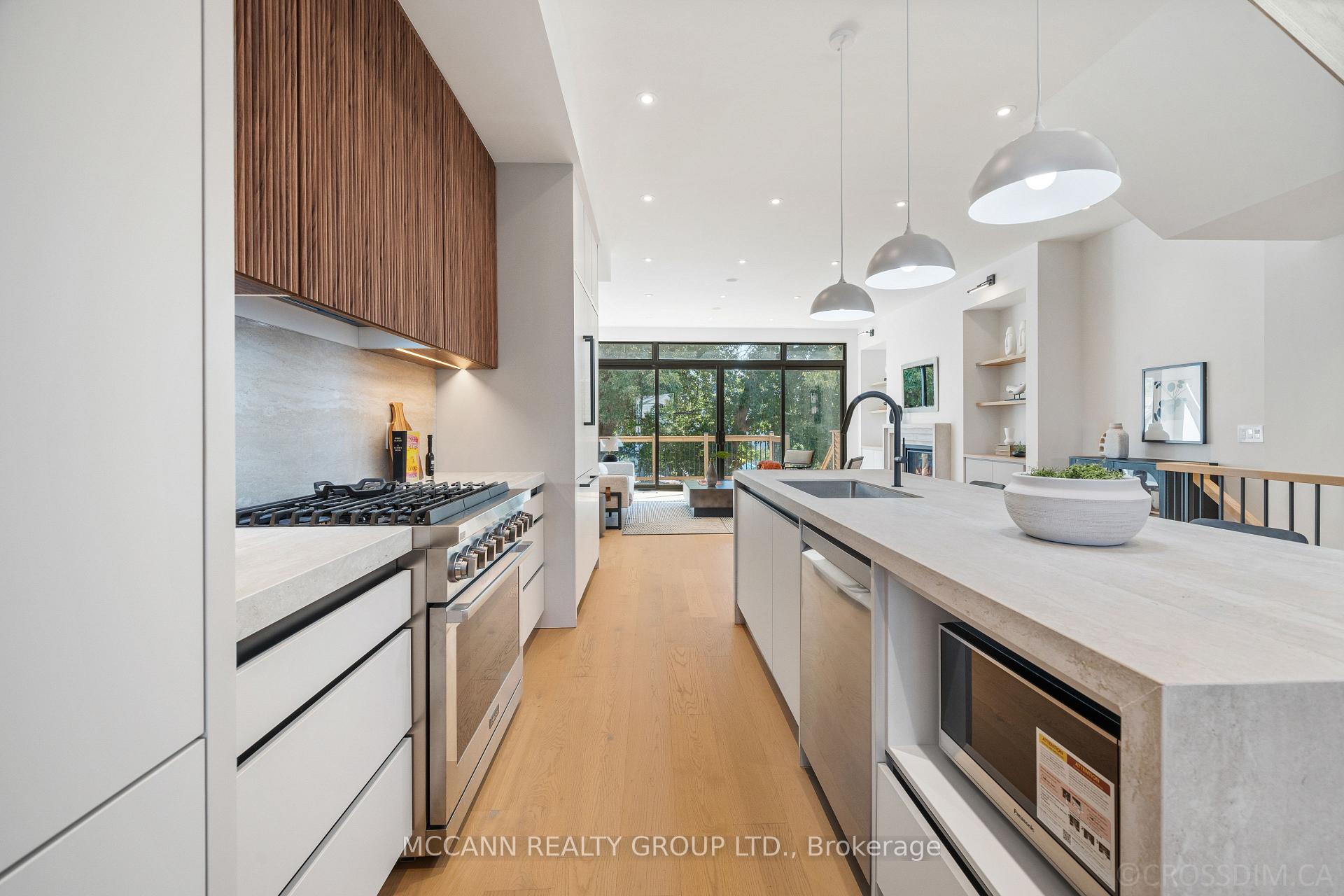 45 Lanark Ave, Toronto, ON M6C2B5 | 4 Bedroom 5 Bathroom Detached House | Image 10