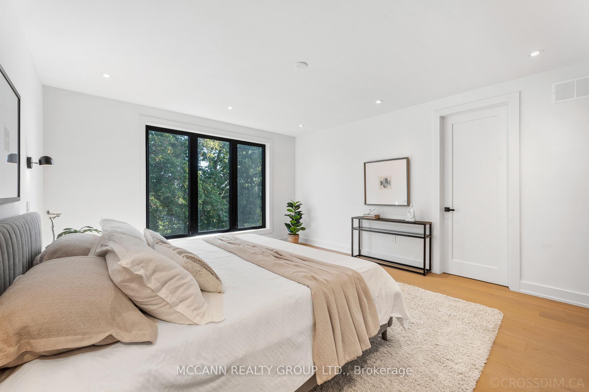 45 Lanark Ave, Toronto, ON M6C2B5 | 4 Bedroom 5 Bathroom Detached House | Image 19