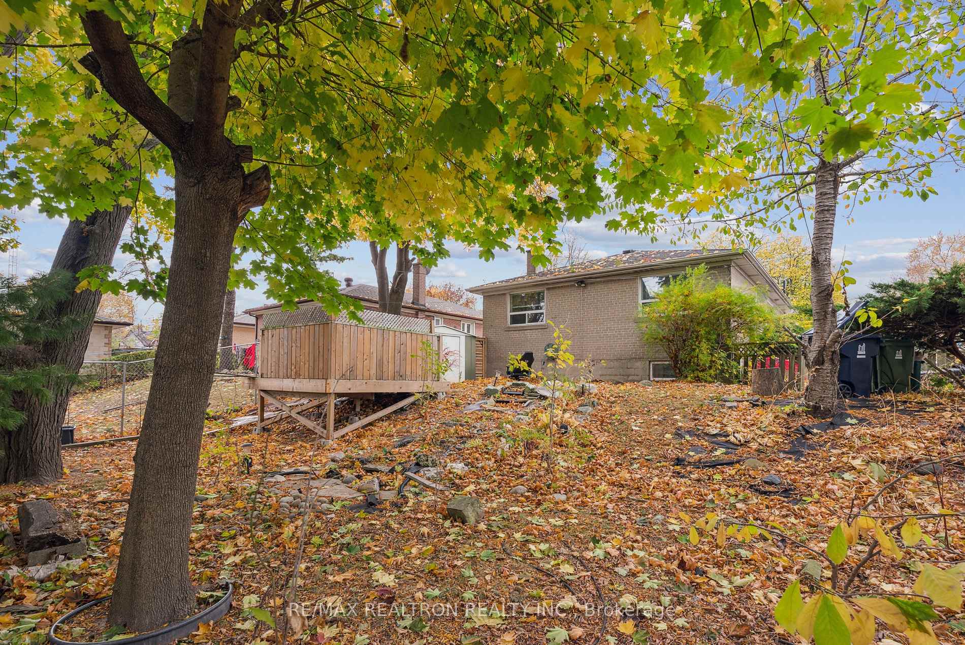139 Pandora Circ, Toronto, ON M1H1V8 | 3 Bedroom 2 Bathroom Detached House | Image 20