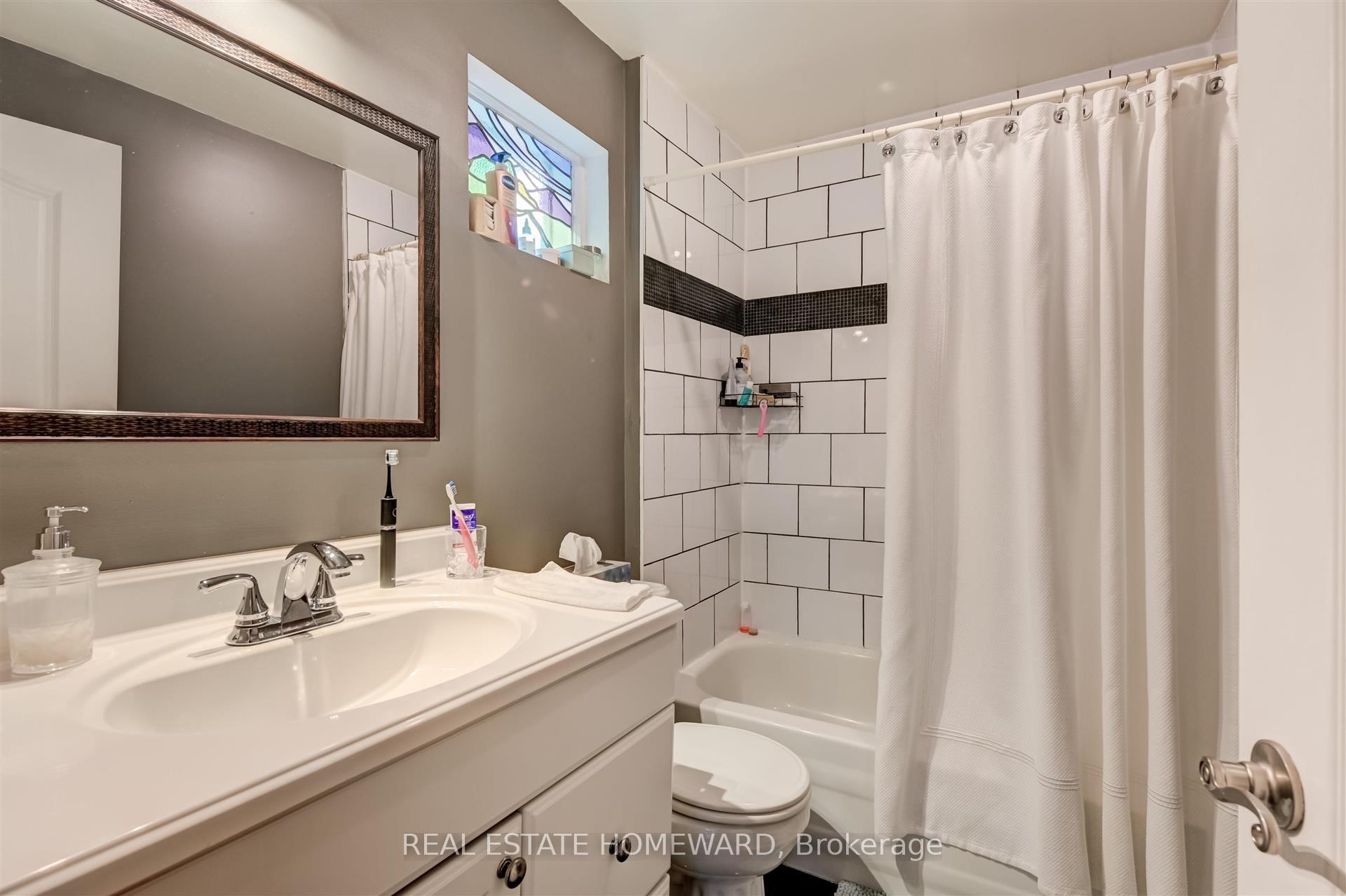 167 Wineva Ave, Toronto, ON M4E2T5 | 3 Bedroom 4 Bathroom Detached House | Image 13