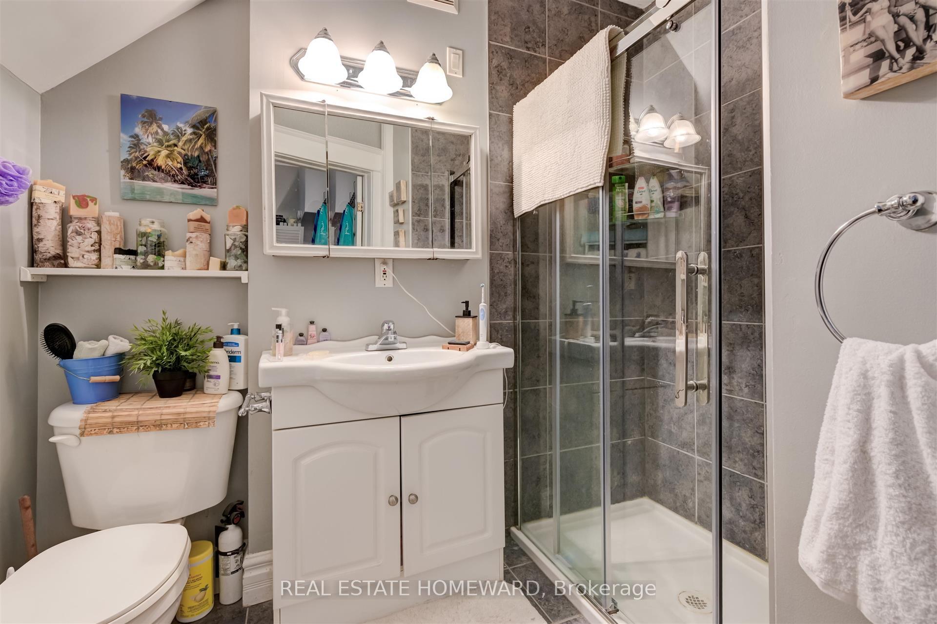 167 Wineva Ave, Toronto, ON M4E2T5 | 3 Bedroom 4 Bathroom Detached House | Image 23