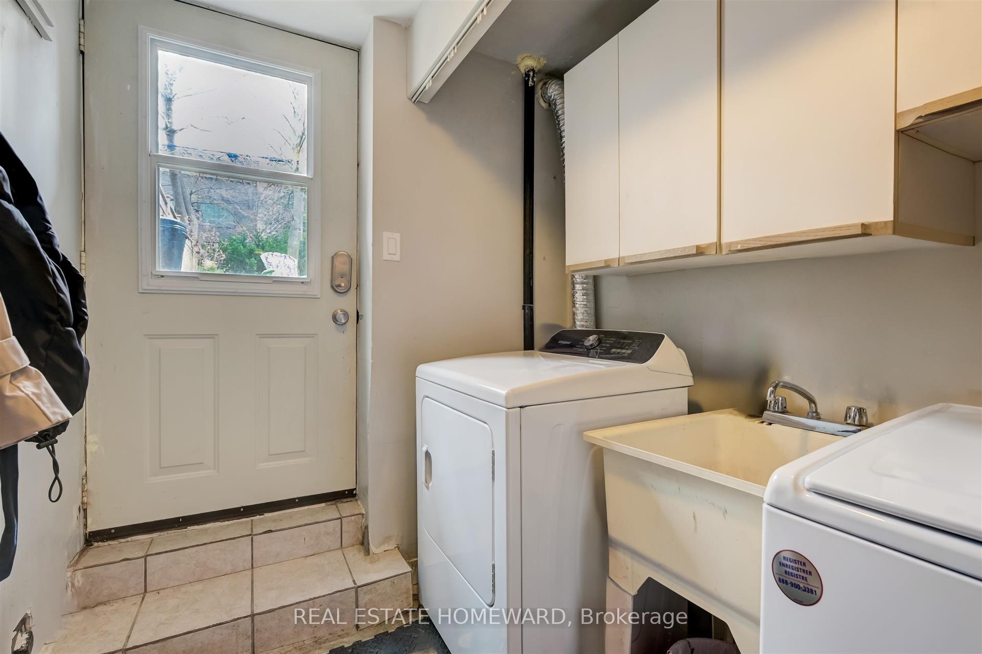 167 Wineva Ave, Toronto, ON M4E2T5 | 3 Bedroom 4 Bathroom Detached House | Image 28