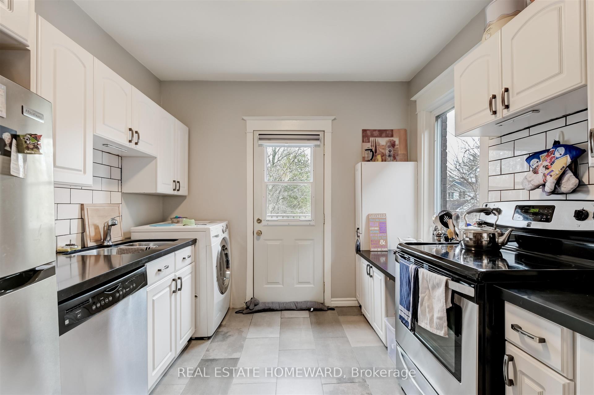 167 Wineva Ave, Toronto, ON M4E2T5 | 3 Bedroom 4 Bathroom Detached House | Image 9