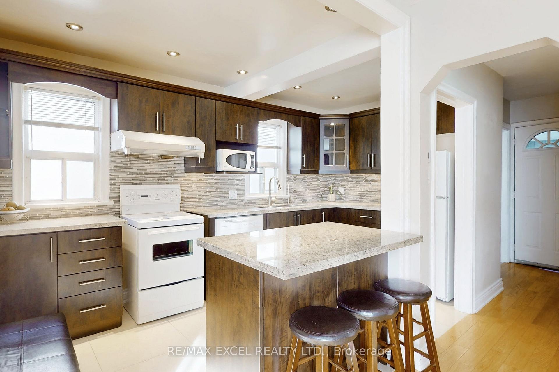 57 Ellington Dr, Toronto, ON M1R3X6 | 3 Bedroom 2 Bathroom Detached House | Image 10