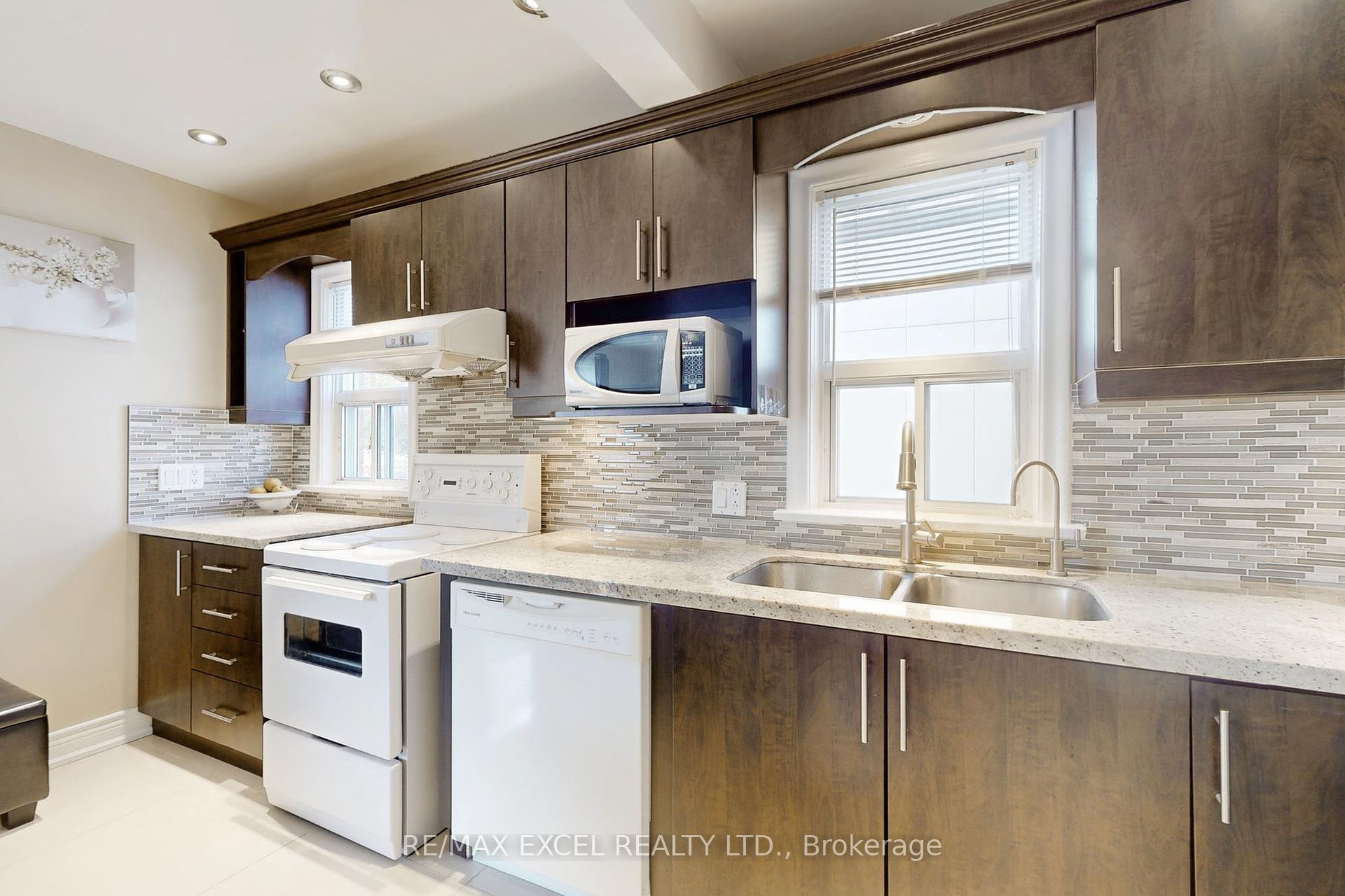57 Ellington Dr, Toronto, ON M1R3X6 | 3 Bedroom 2 Bathroom Detached House | Image 11