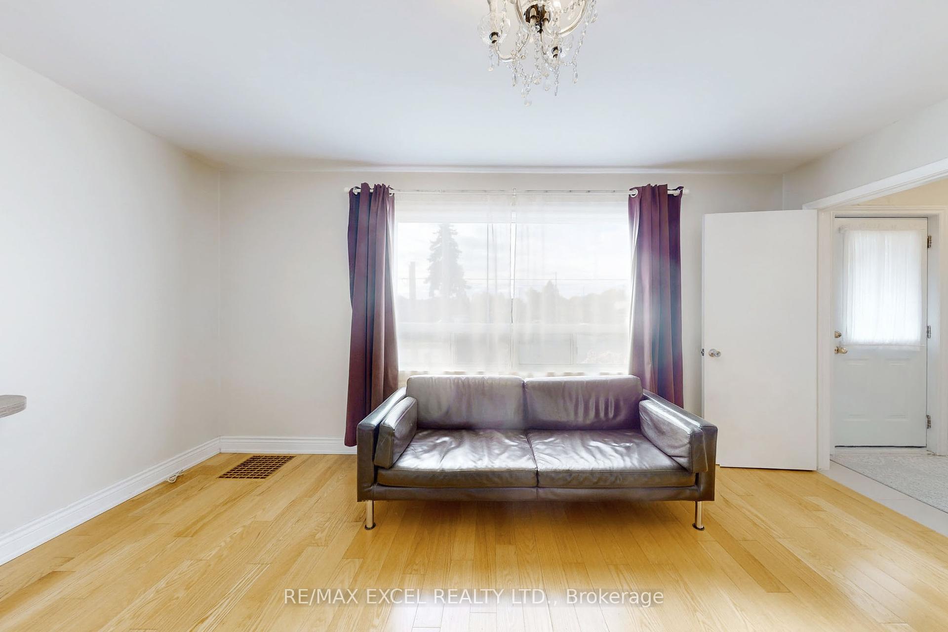57 Ellington Dr, Toronto, ON M1R3X6 | 3 Bedroom 2 Bathroom Detached House | Image 5