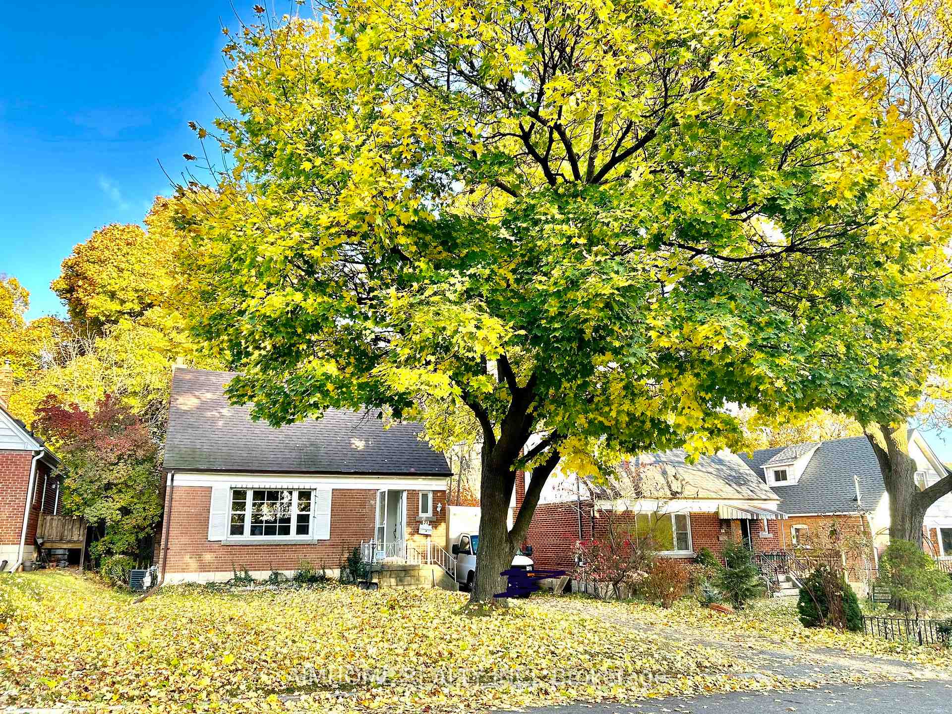 23 Kingswell Cres, Toronto, ON M1L3E2 | 2 Bedroom 3 Bathroom Detached House | Image 1